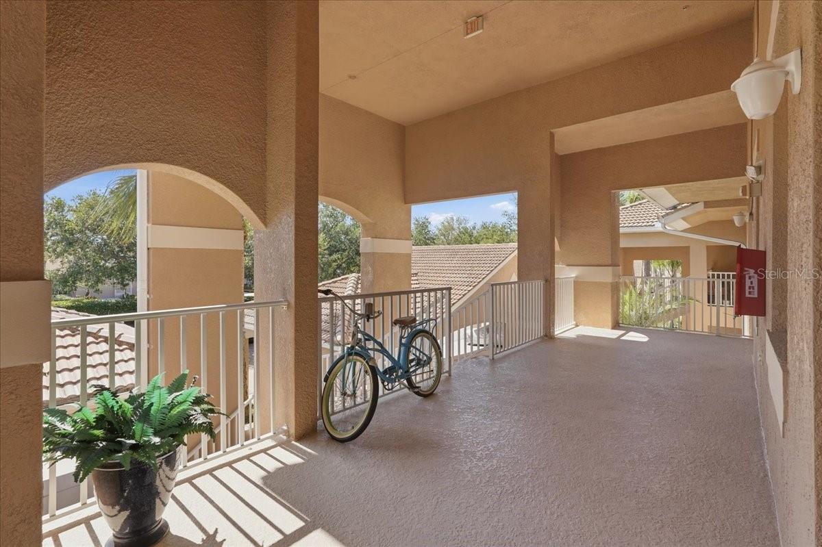 819 FAIRWAYCOVE LN #204, BRADENTON, FL — photo 4