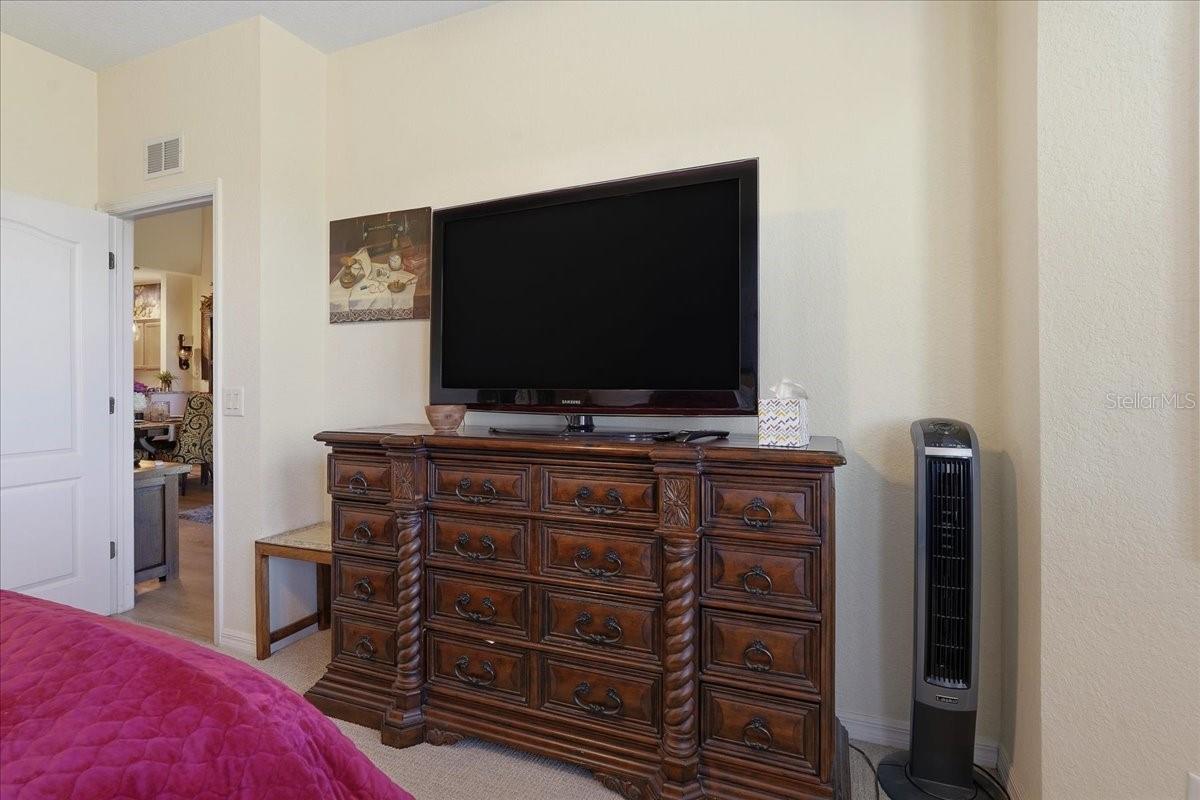819 FAIRWAYCOVE LN #204, BRADENTON, FL — photo 12