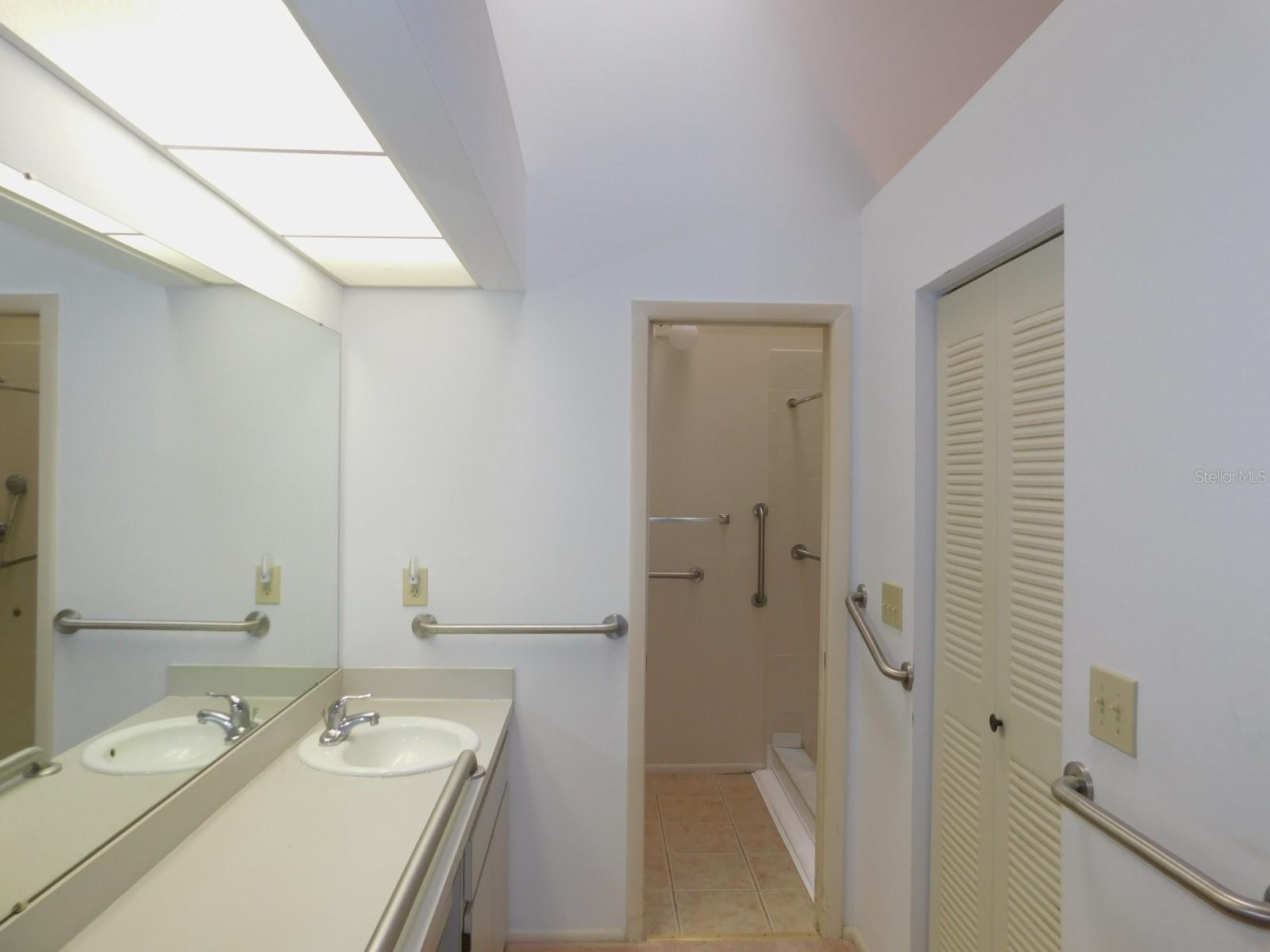 2496 ALHAMBRA CT, CLEARWATER, FL — photo 9