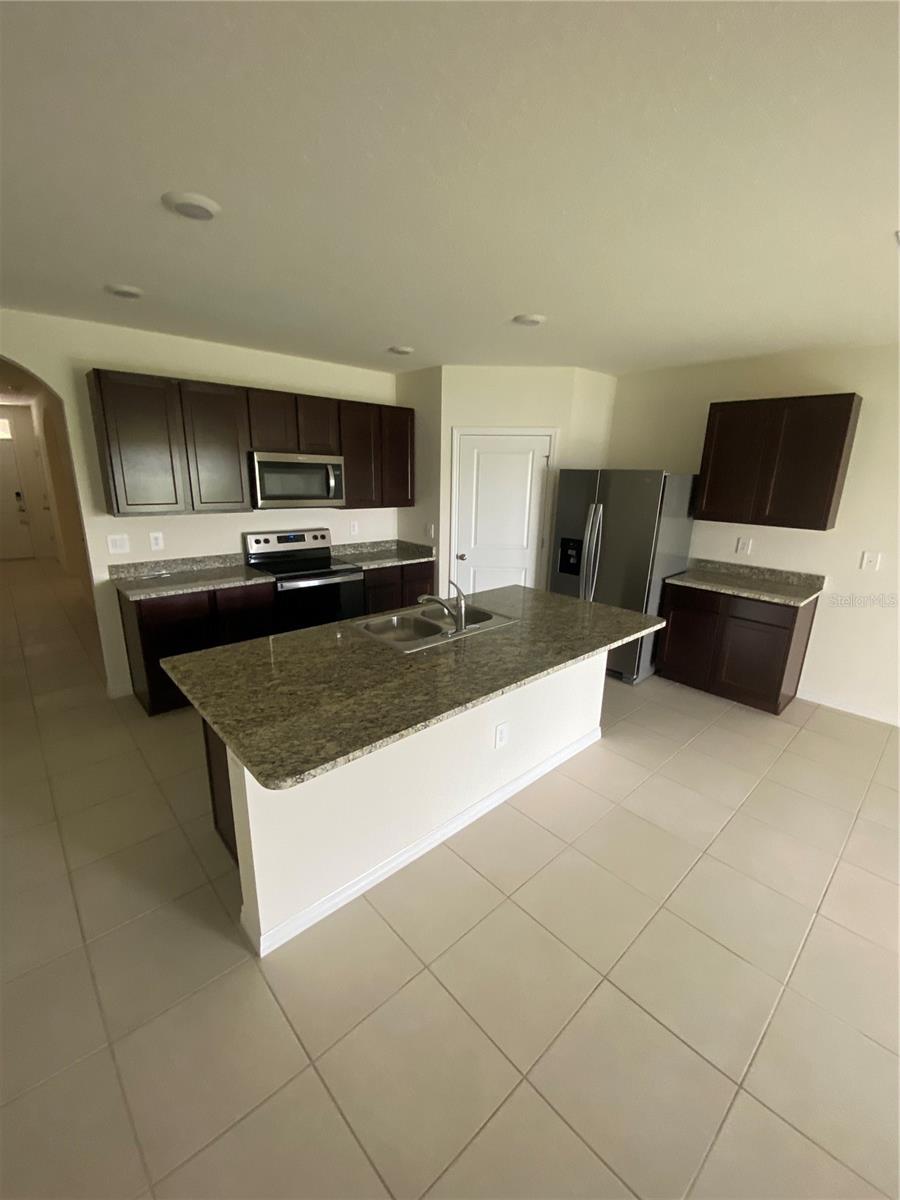 17220 HARVEST MOON WAY, BRADENTON, FL — photo 4