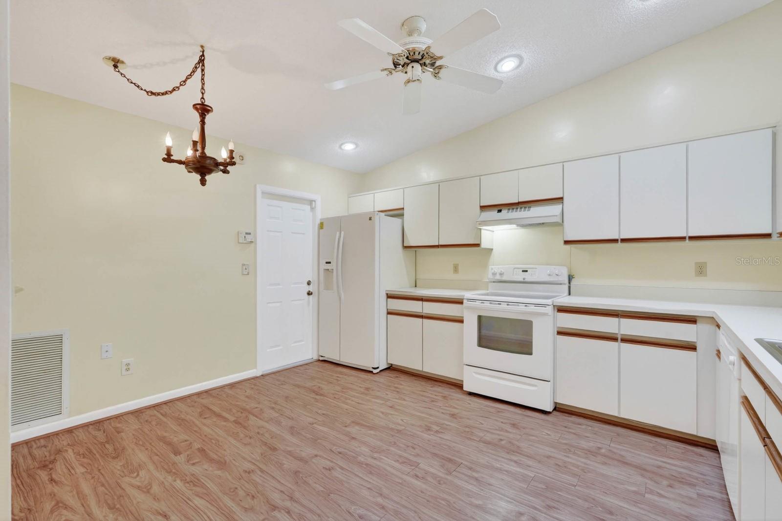 12 LAKE FOREST CIR N, PALM COAST, FL — photo 17