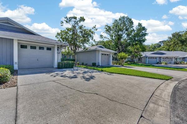 12 LAKE FOREST CIR N, PALM COAST, FL — photo 4
