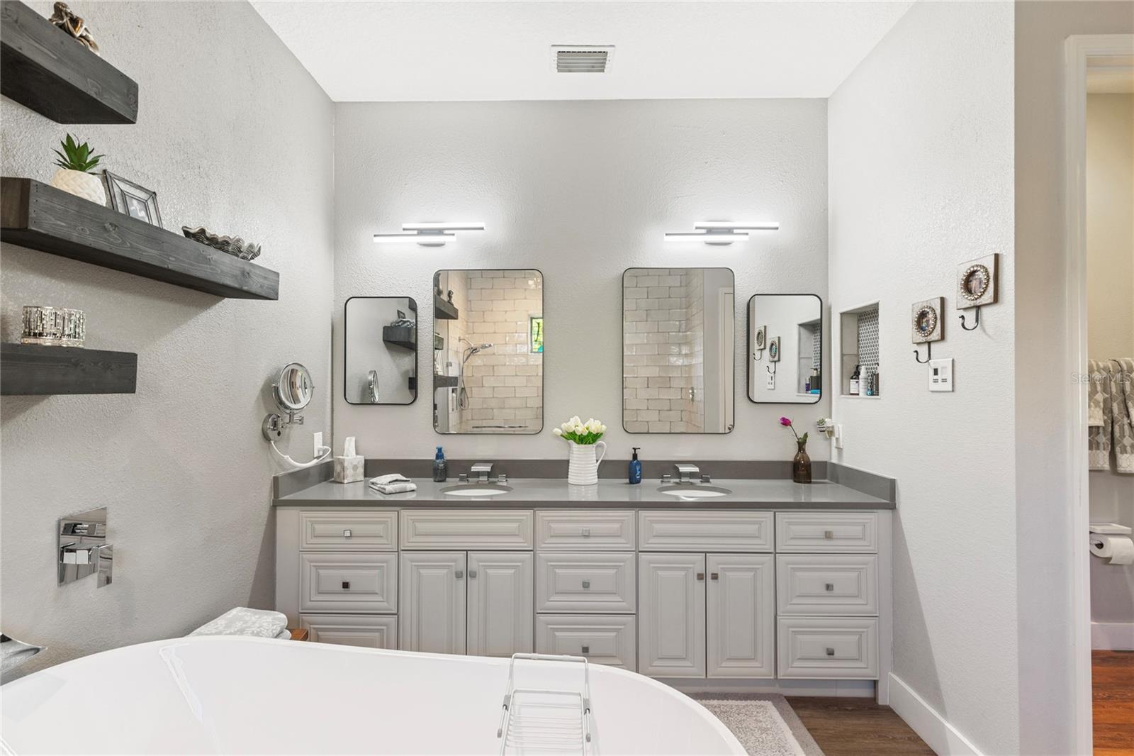 8791 BELLA VITA CIR, LAND O LAKES, FL — photo 29