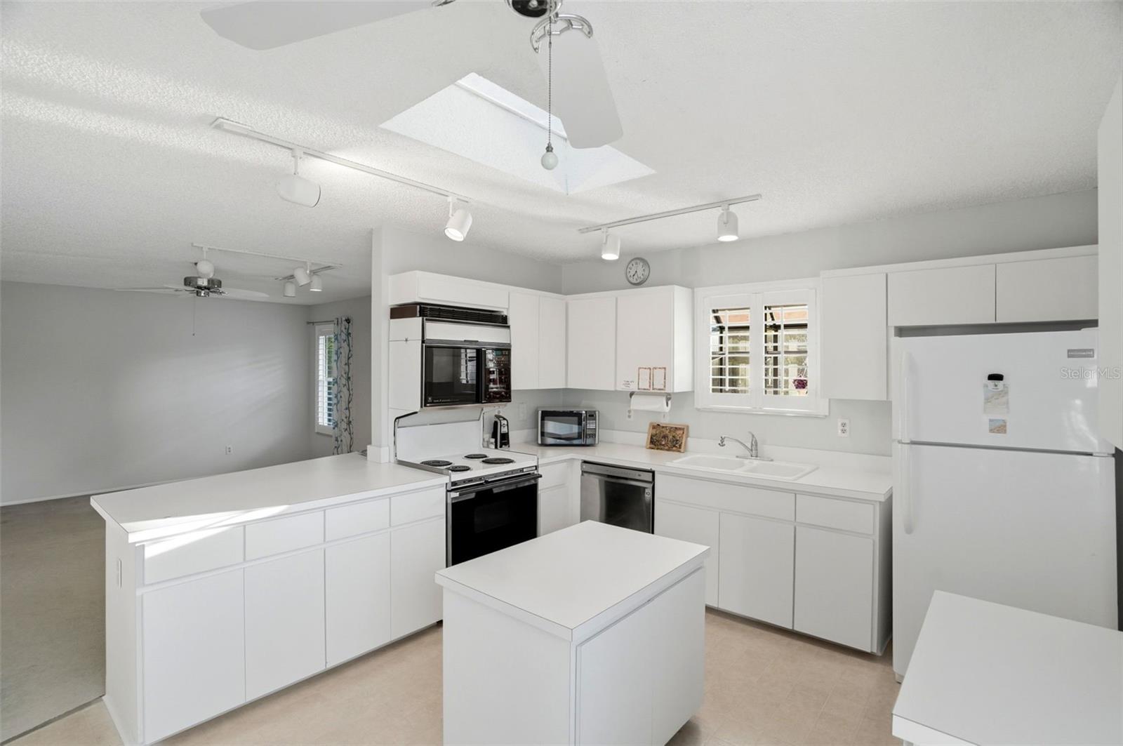 110 GEORGIA AVE. AVE, CRYSTAL BEACH, FL — photo 19