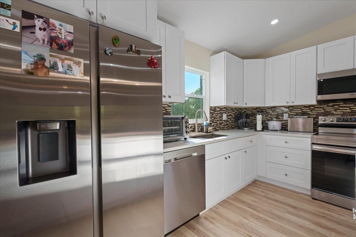 2405 VANCOUVER LN, NORTH PORT, FL — photo 11