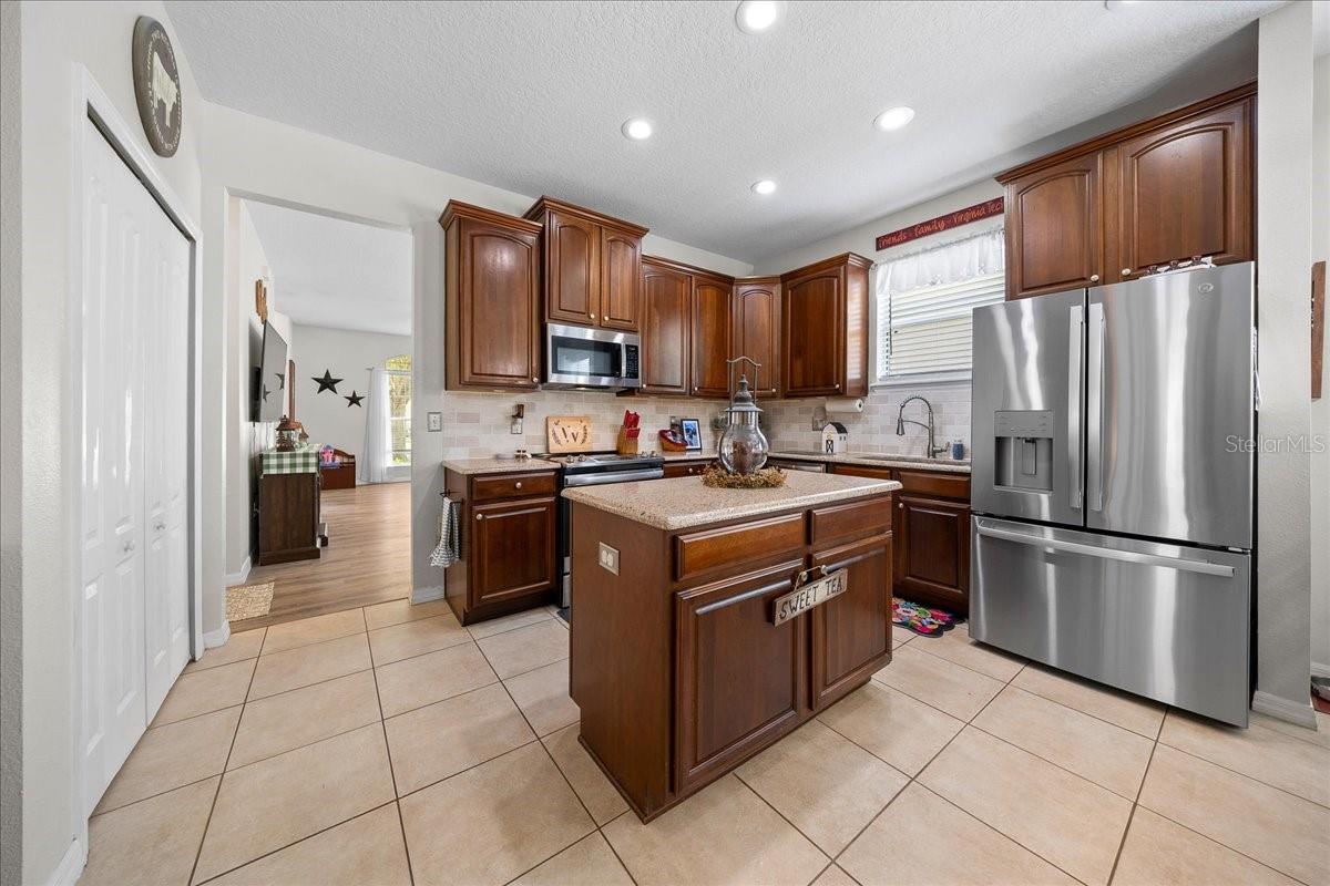 12044 COLONY LAKES BLVD, NEW PORT RICHEY, FL — photo 6