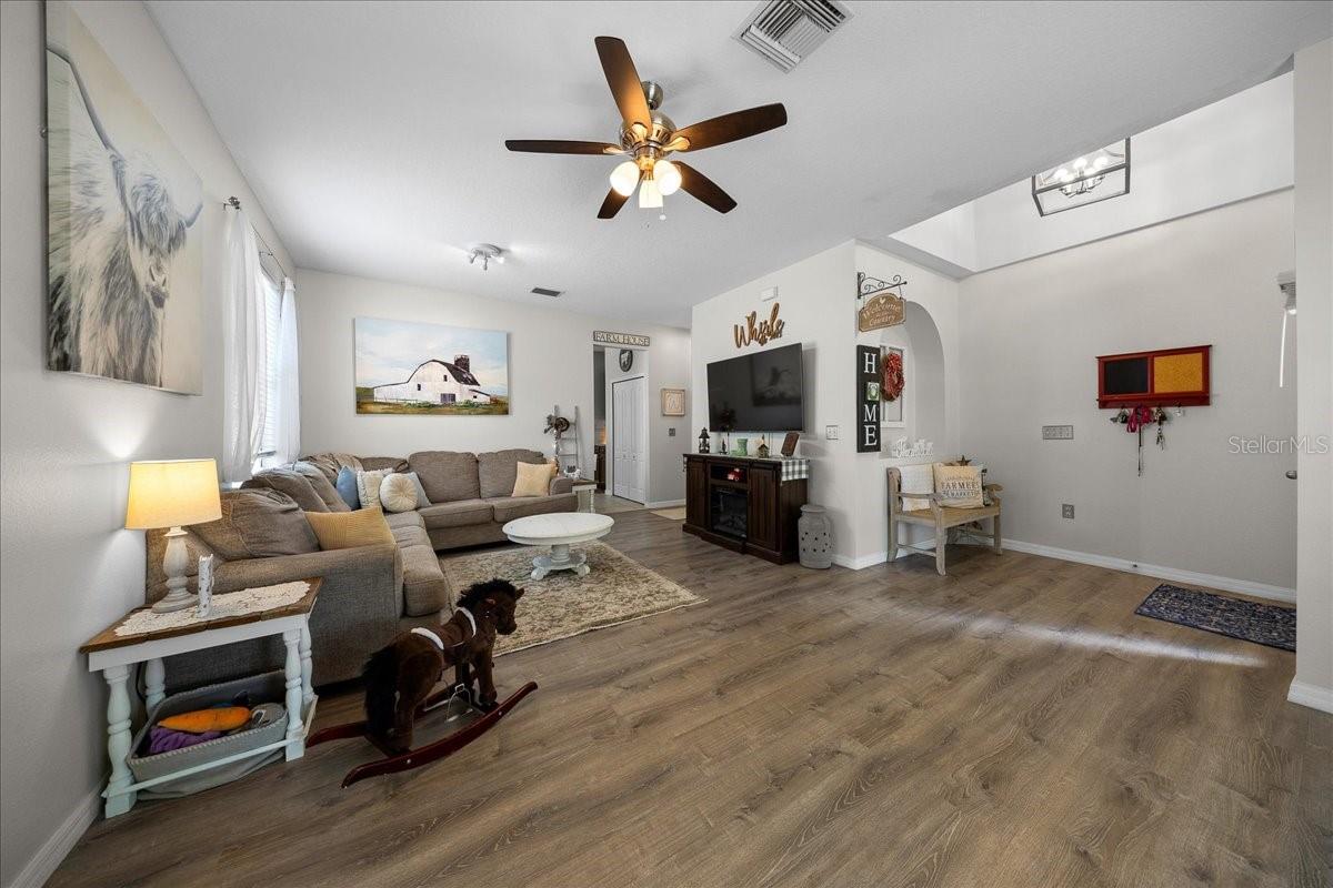 12044 COLONY LAKES BLVD, NEW PORT RICHEY, FL — photo 16
