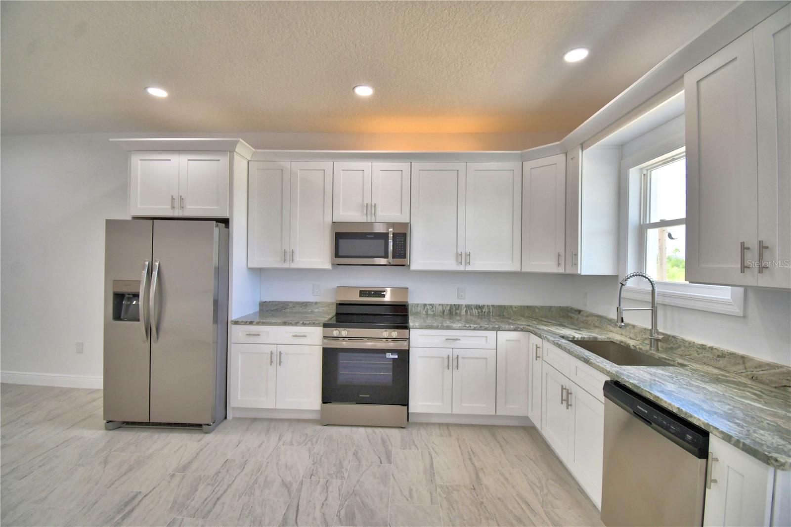 7951 SARASOTA DR #A, INDIAN LAKE ESTATES, FL — photo 5