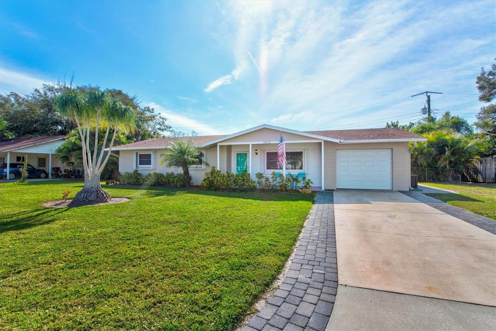 2572 JEFFERSON CIR, SARASOTA, FL
