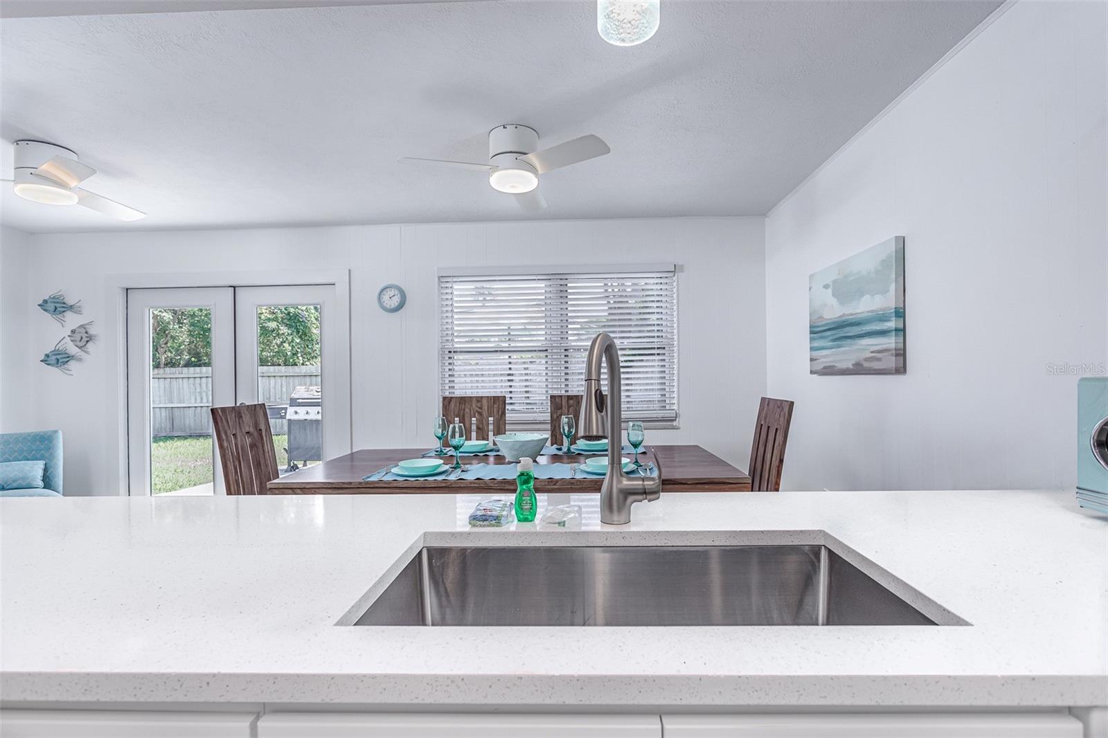 2572 JEFFERSON CIR, SARASOTA, FL — photo 11