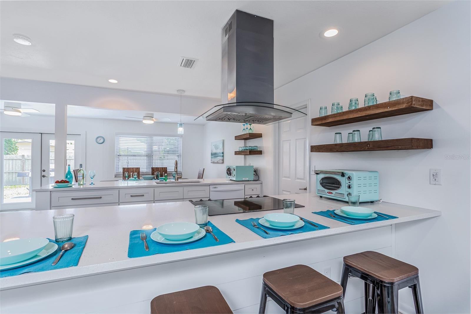 2572 JEFFERSON CIR, SARASOTA, FL — photo 12