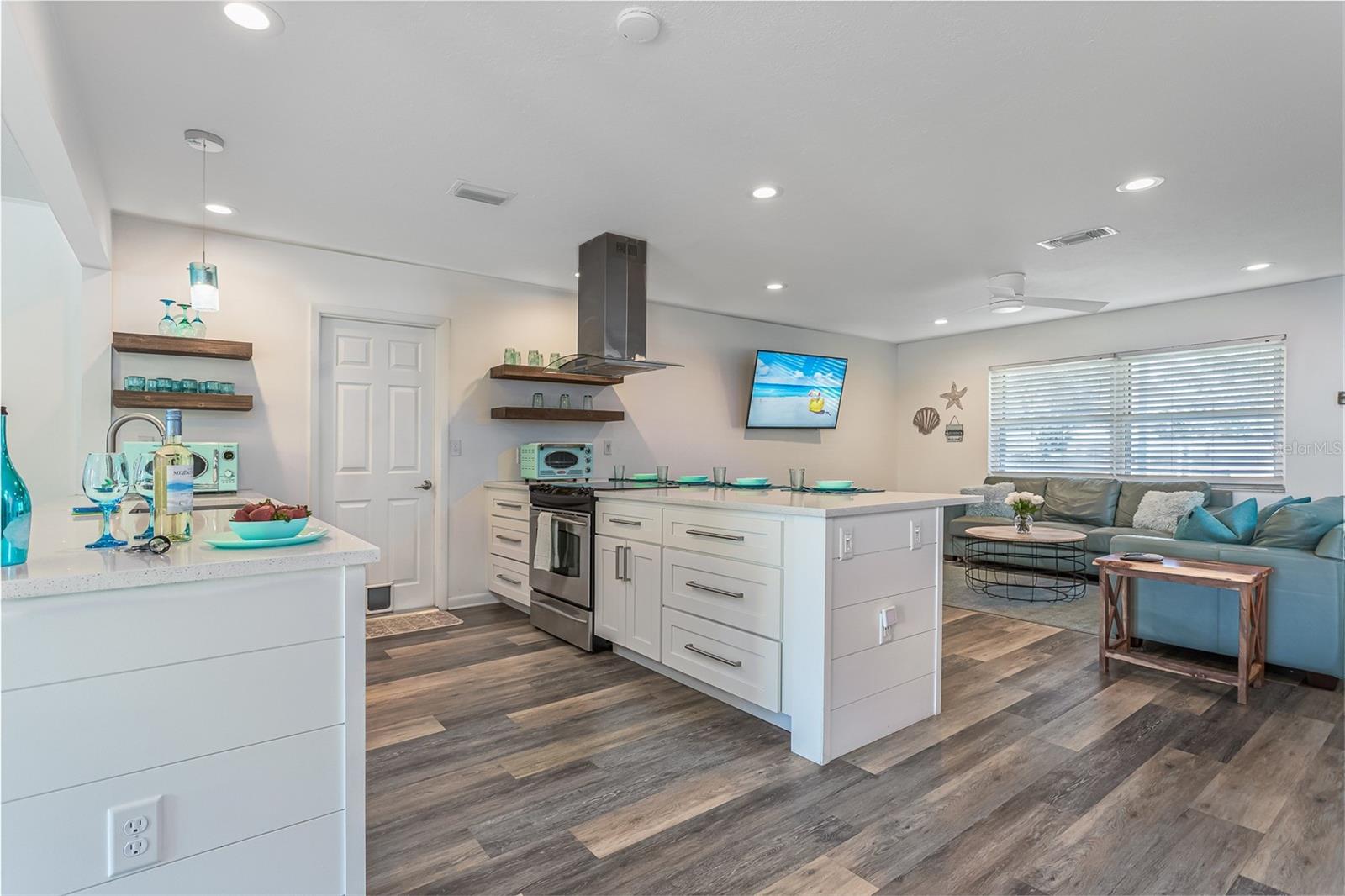 2572 JEFFERSON CIR, SARASOTA, FL — photo 23