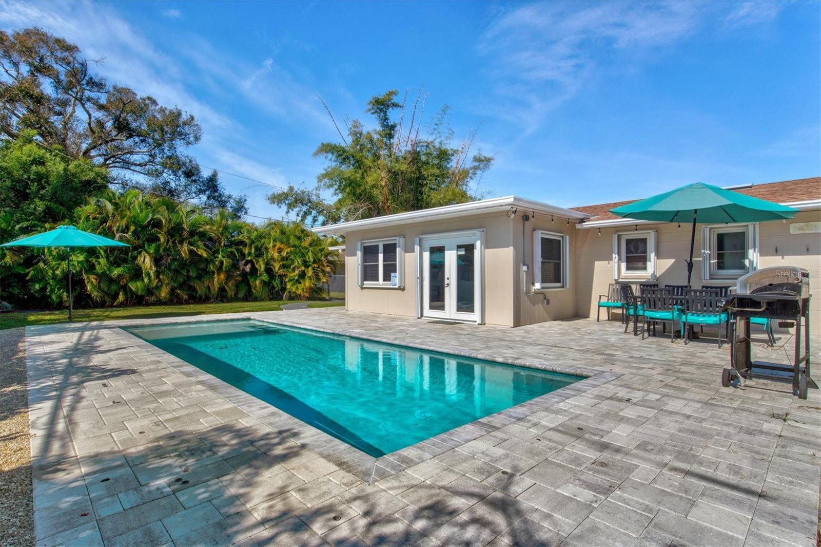2572 JEFFERSON CIR, SARASOTA, FL — photo 47