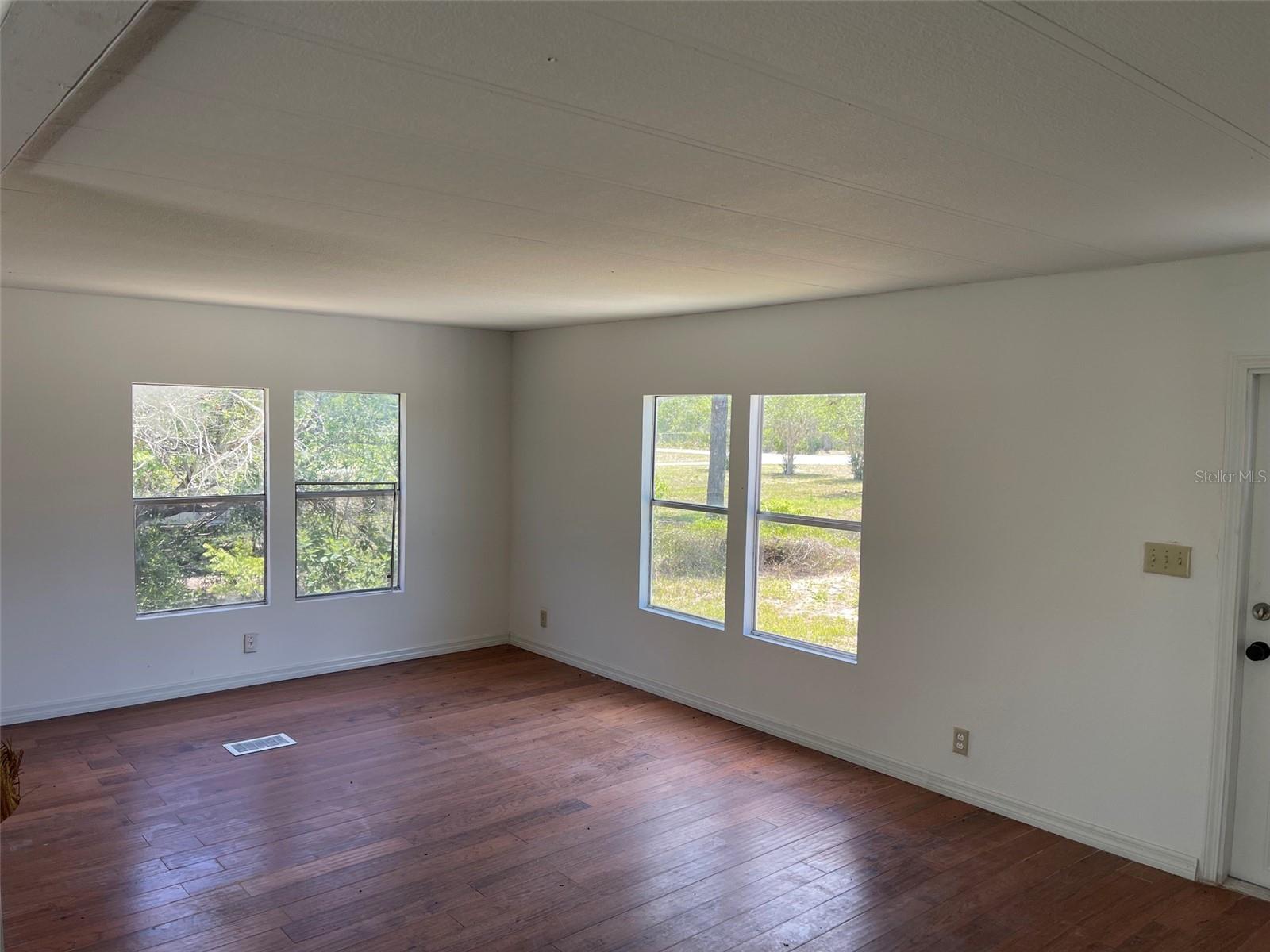 16329 CALDWELL LN, SPRING HILL, FL — photo 2