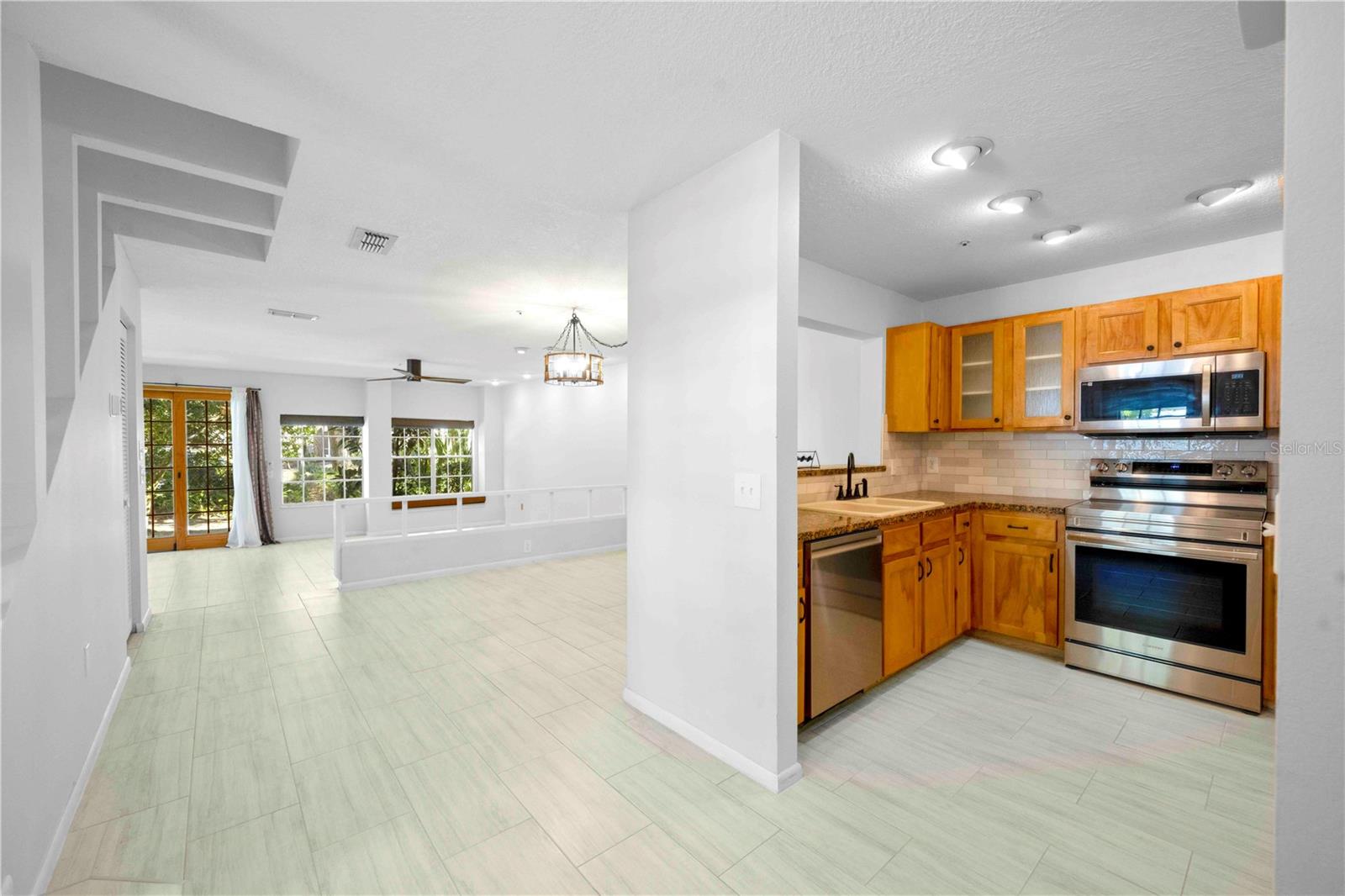 641 MAPLE OAK CIR #101, ALTAMONTE SPRINGS, FL — photo 31