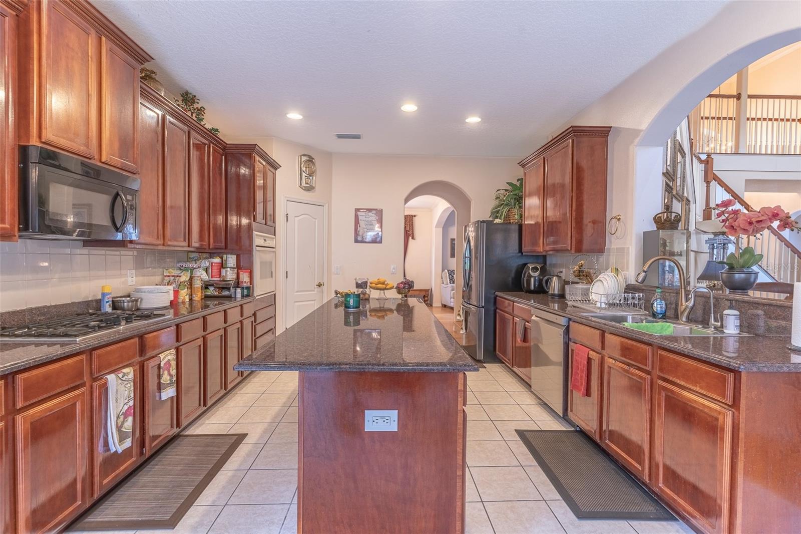 915 HICKORY FORK DR, SEFFNER, FL — photo 9