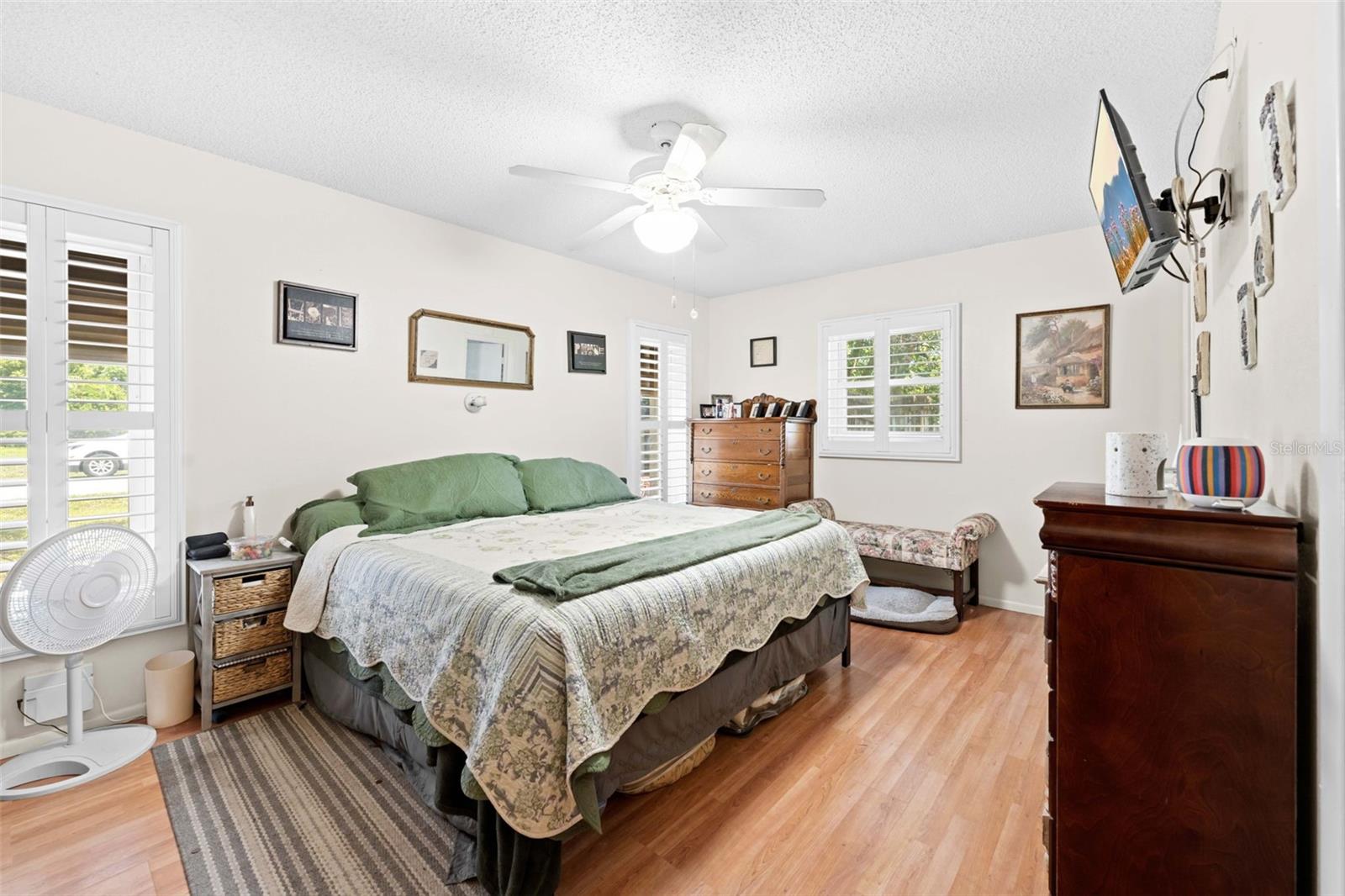 7458 GATES CIR, SPRING HILL, FL — photo 32