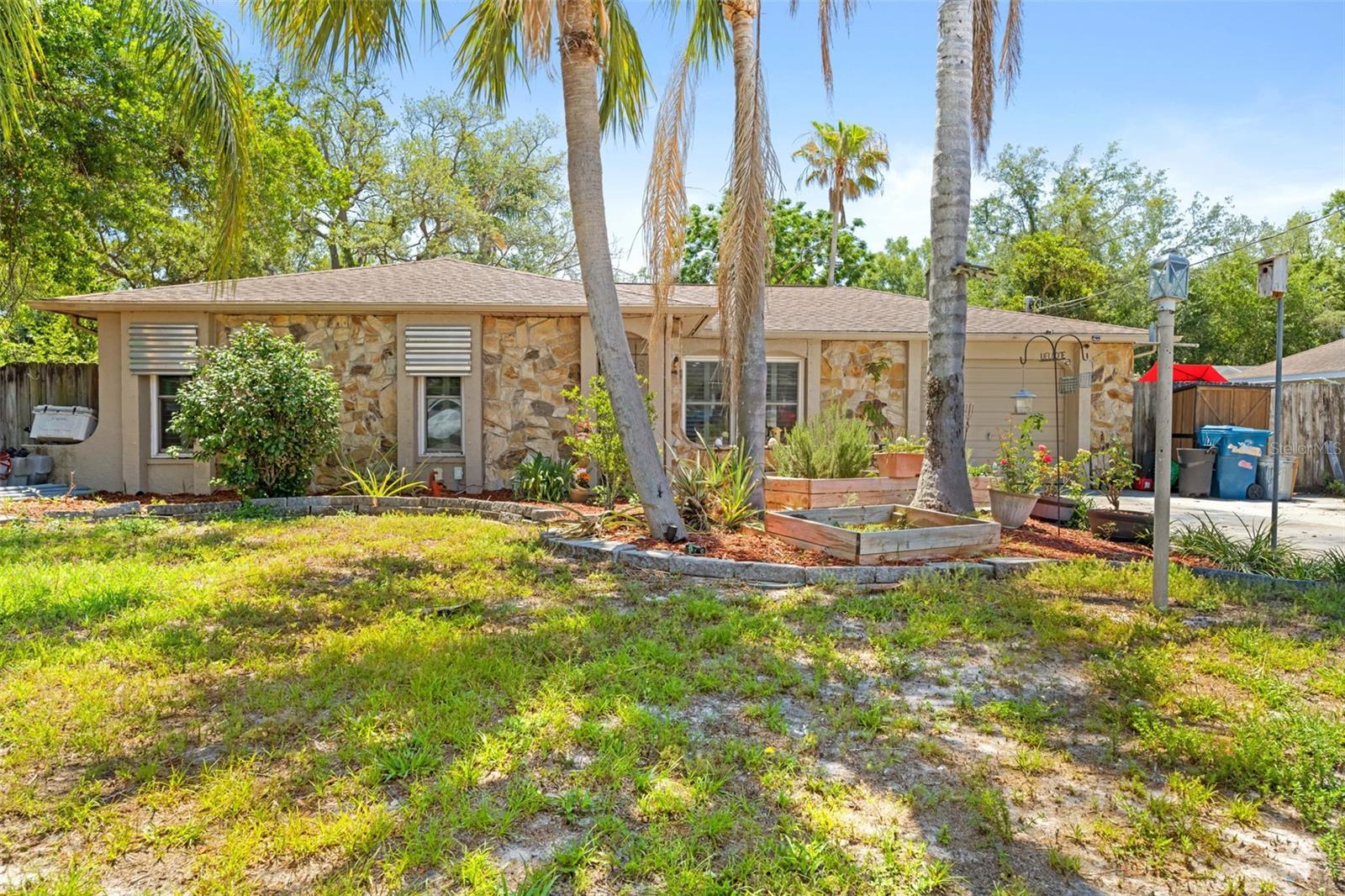 7458 GATES CIR, SPRING HILL, FL — photo 38