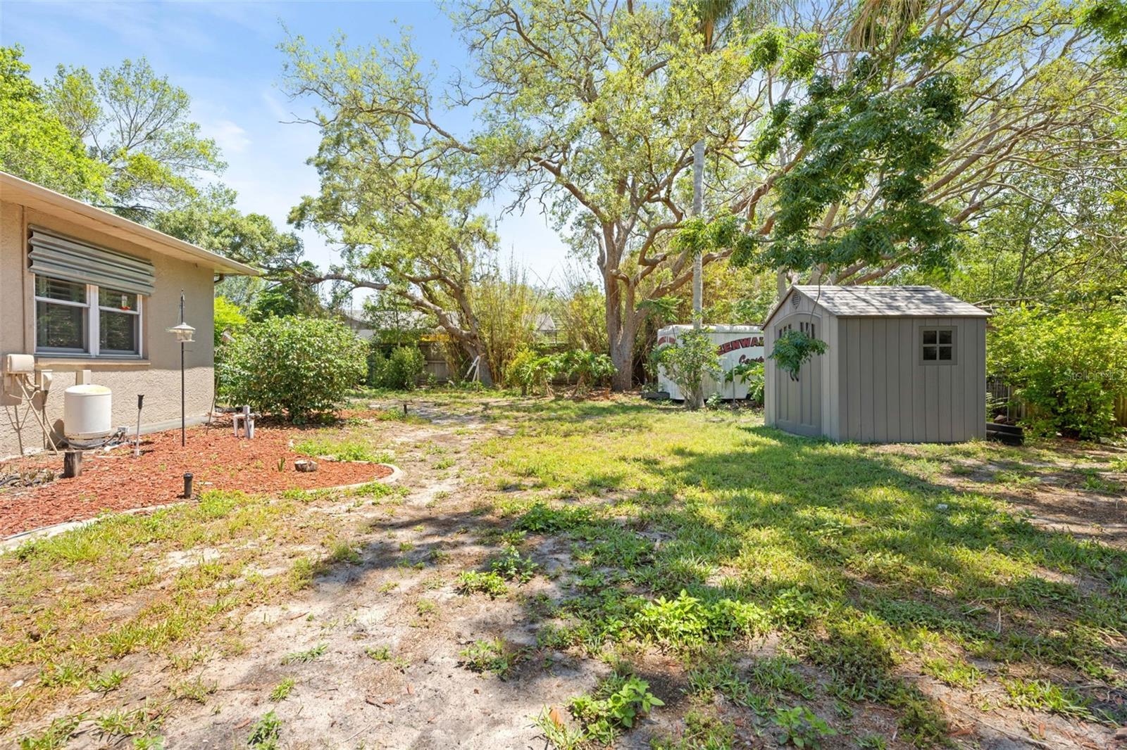 7458 GATES CIR, SPRING HILL, FL — photo 45