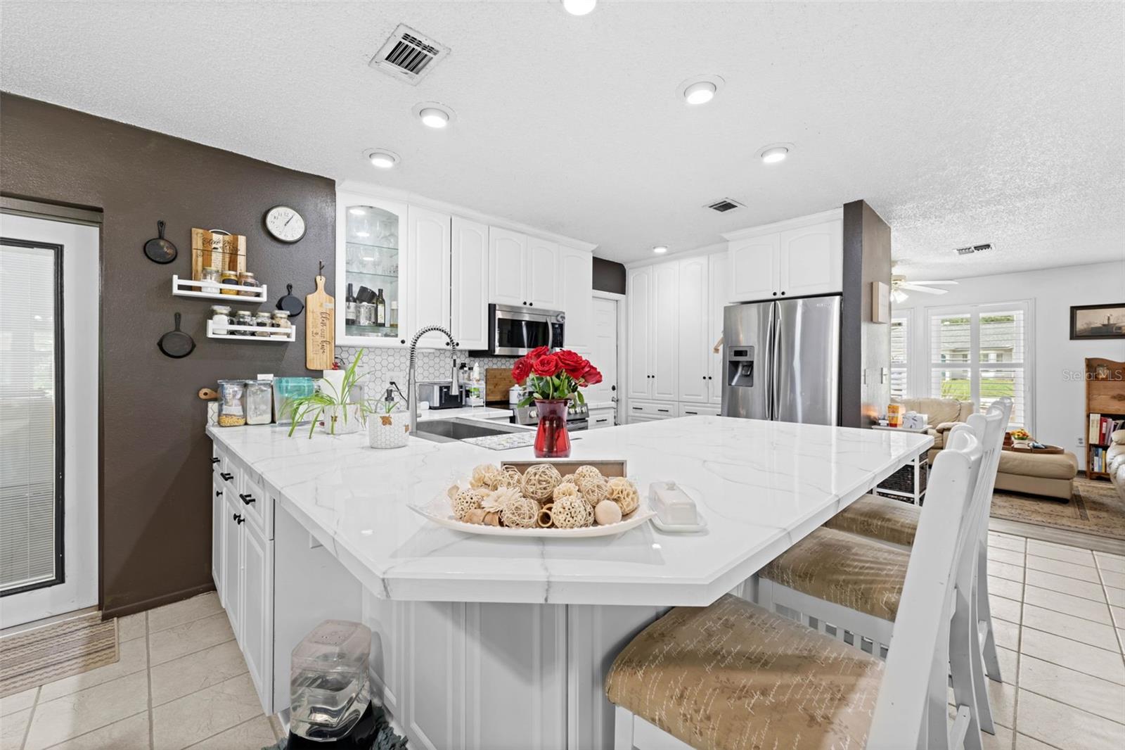 7458 GATES CIR, SPRING HILL, FL — photo 24