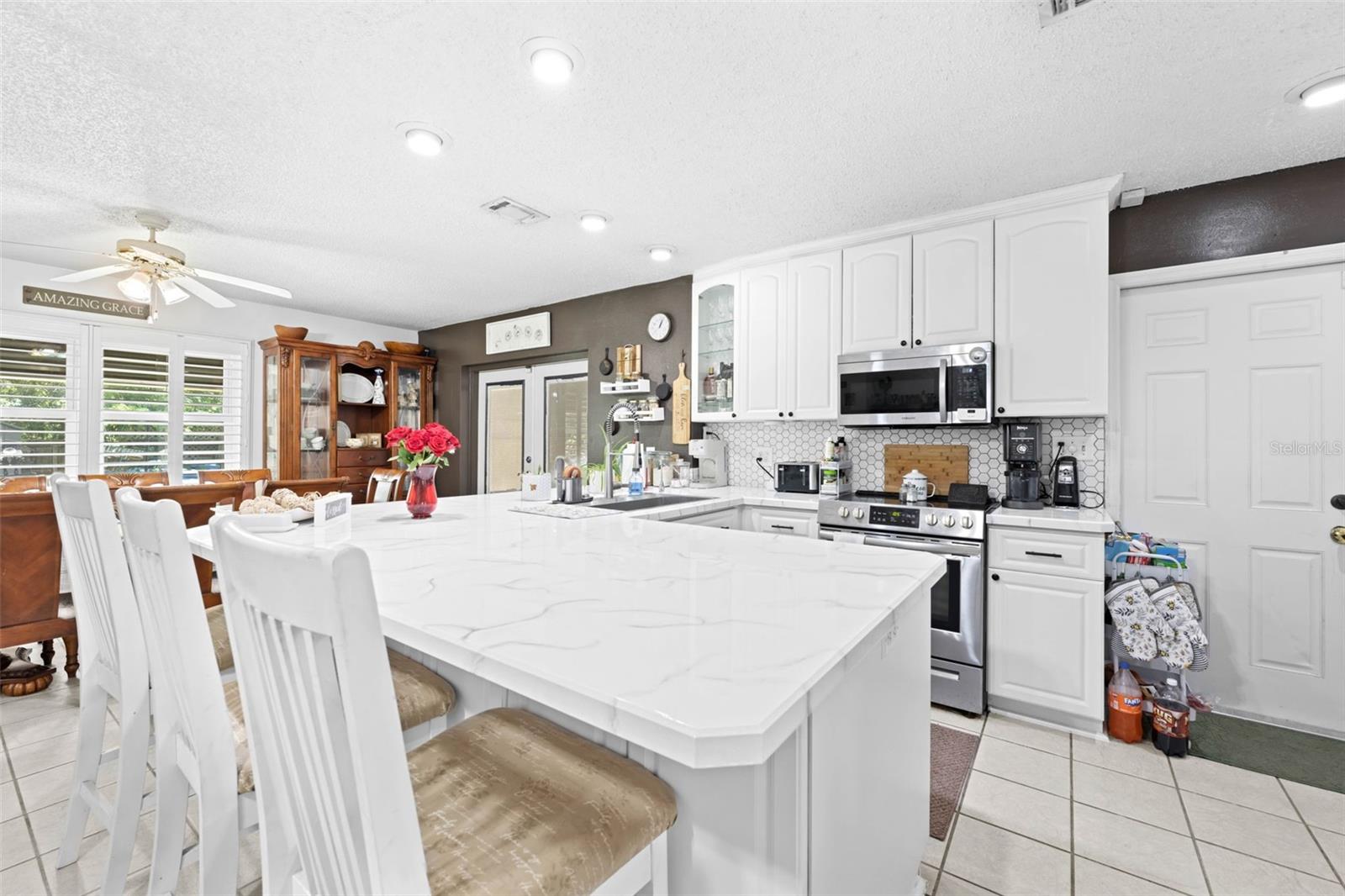7458 GATES CIR, SPRING HILL, FL — photo 26