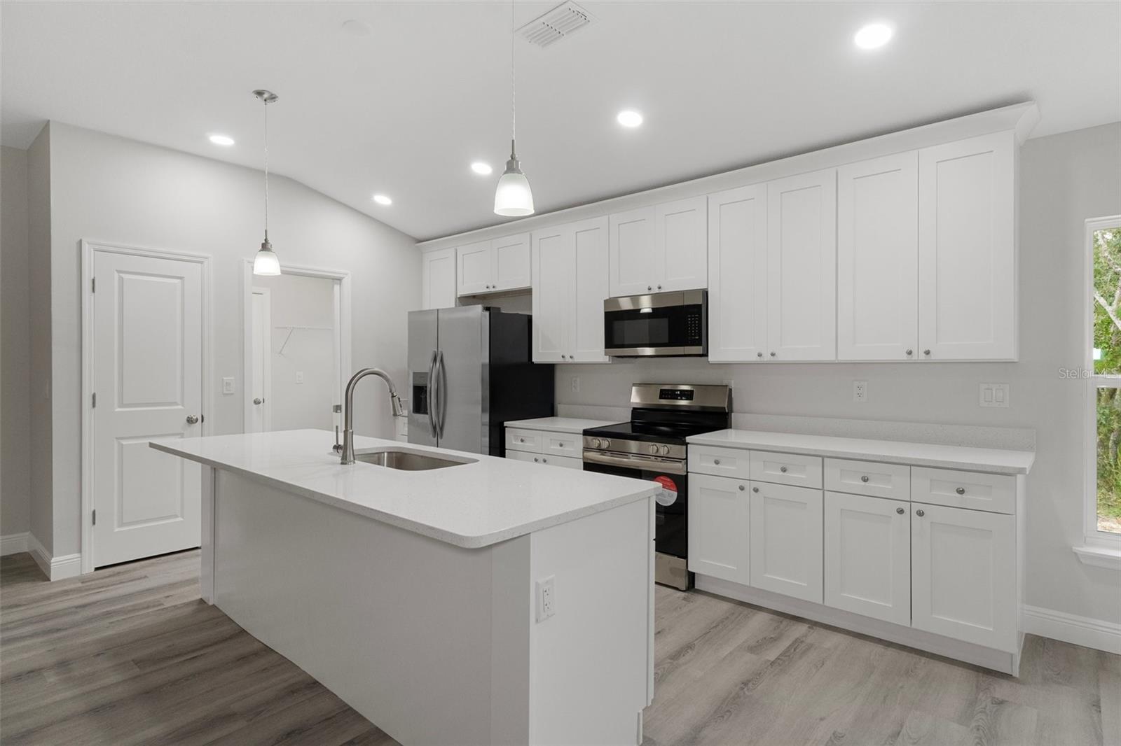 3735 E. ADAMS ST, HERNANDO, FL — photo 9