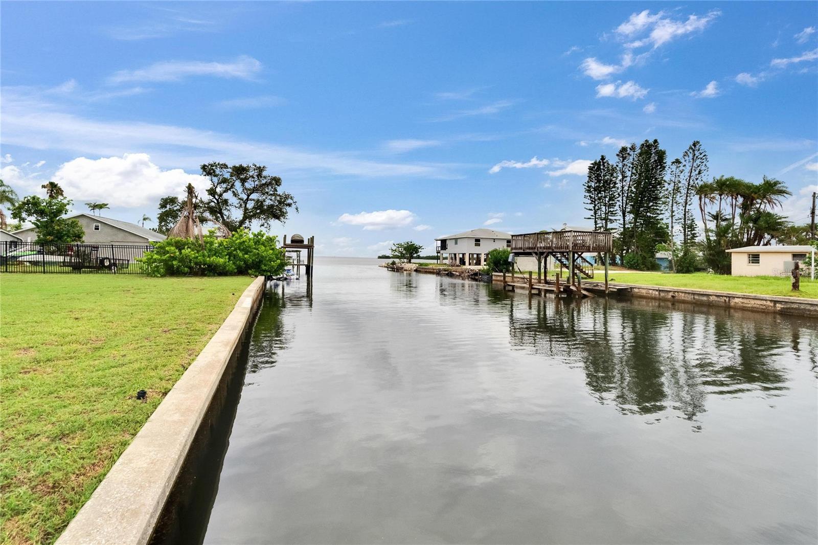814 SEABREEZE DR, RUSKIN, FL — photo 35