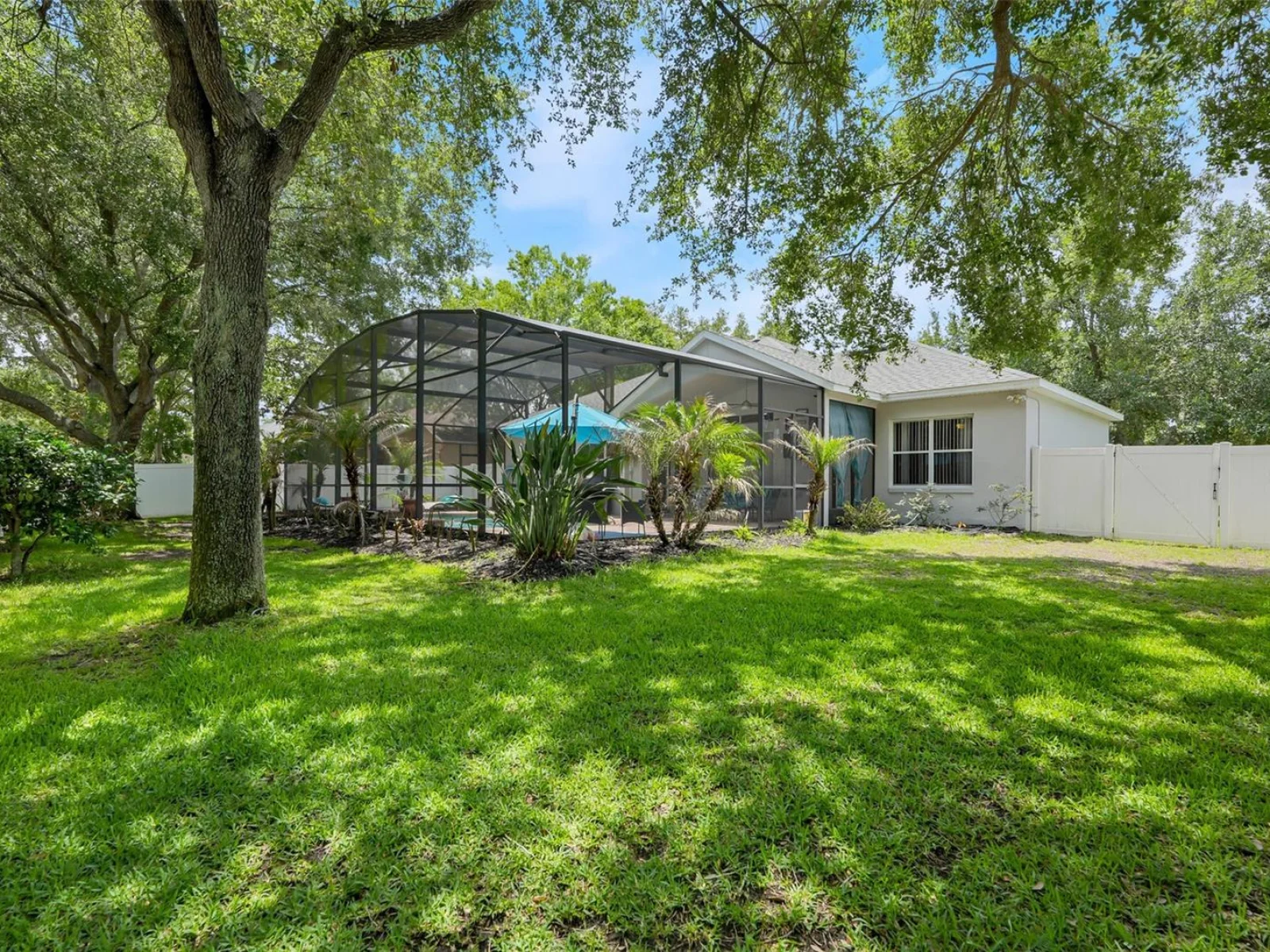 2947 MAJESTIC ISLE DR, CLERMONT, FL — photo 30