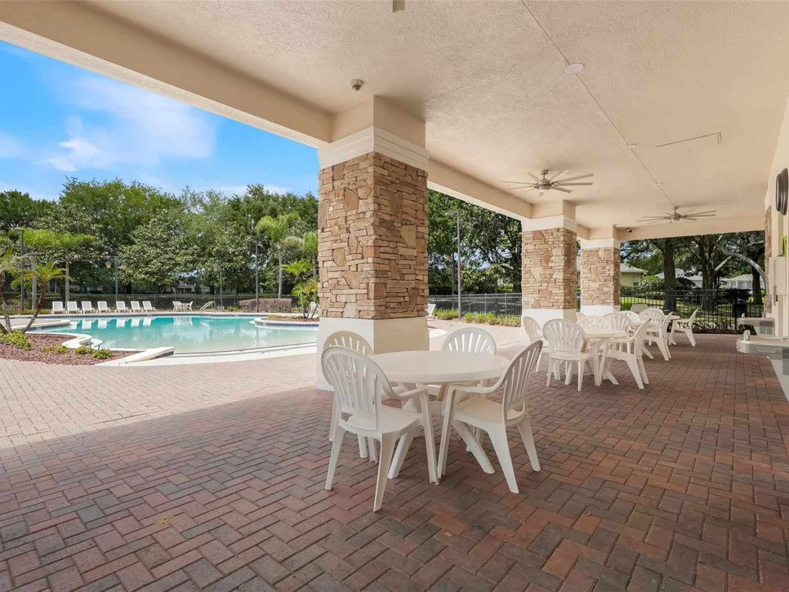 2947 MAJESTIC ISLE DR, CLERMONT, FL — photo 36