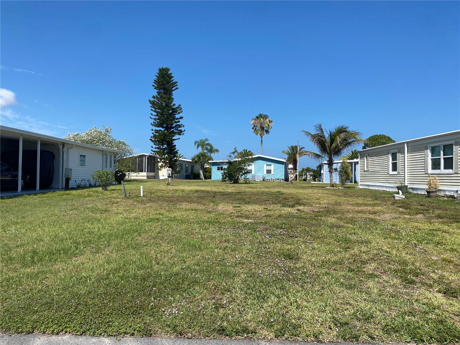 530 PARKWOOD AVE, NORTH PORT, FL