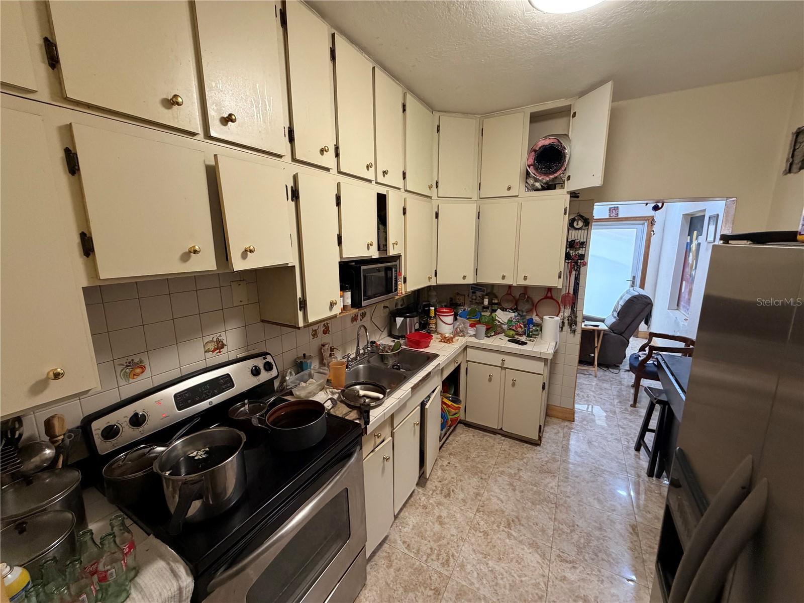 445 E 43RD ST, HIALEAH, FL — photo 10