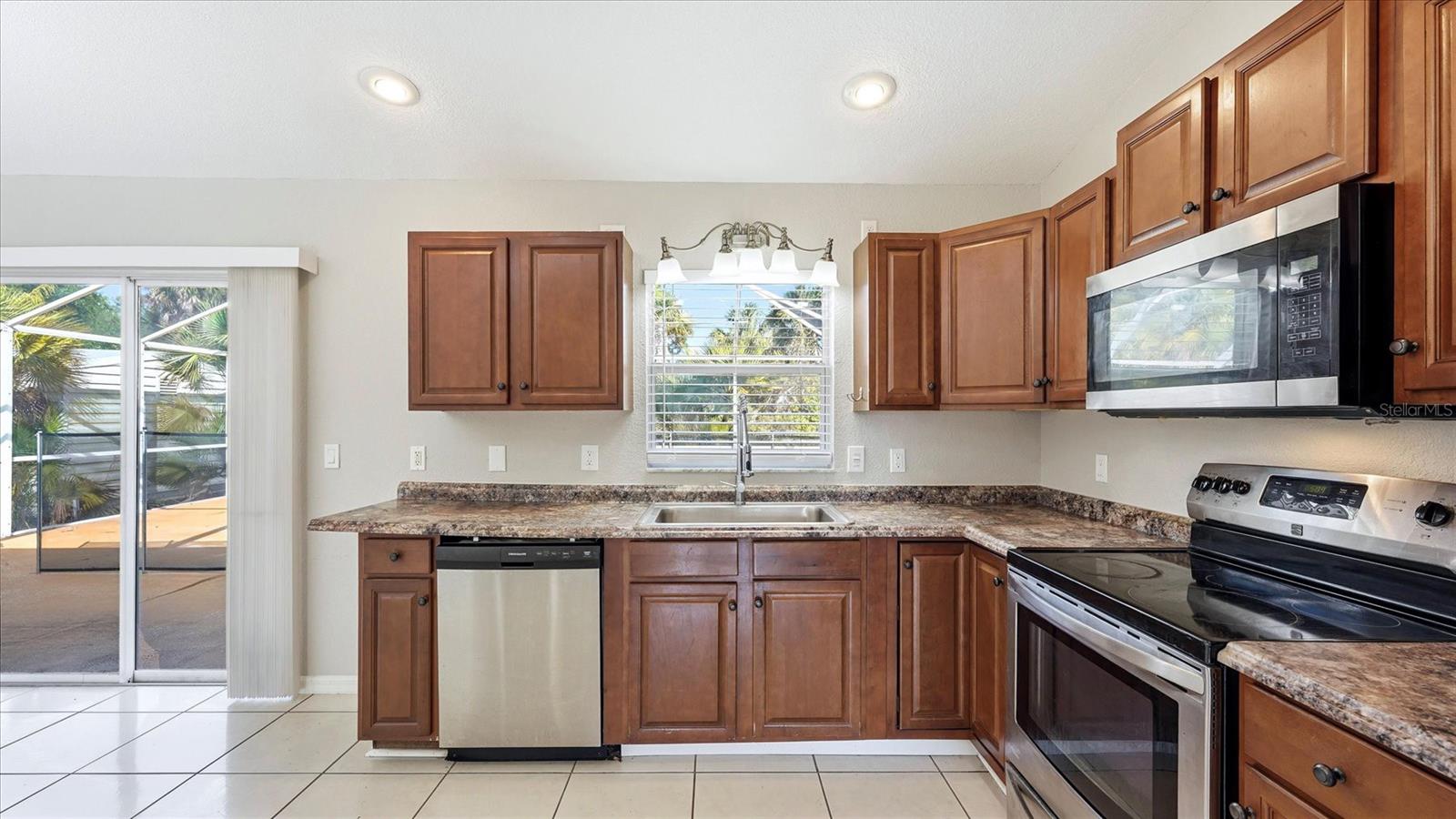 3196 CIRCLEVILLE ST, NORTH PORT, FL — photo 15