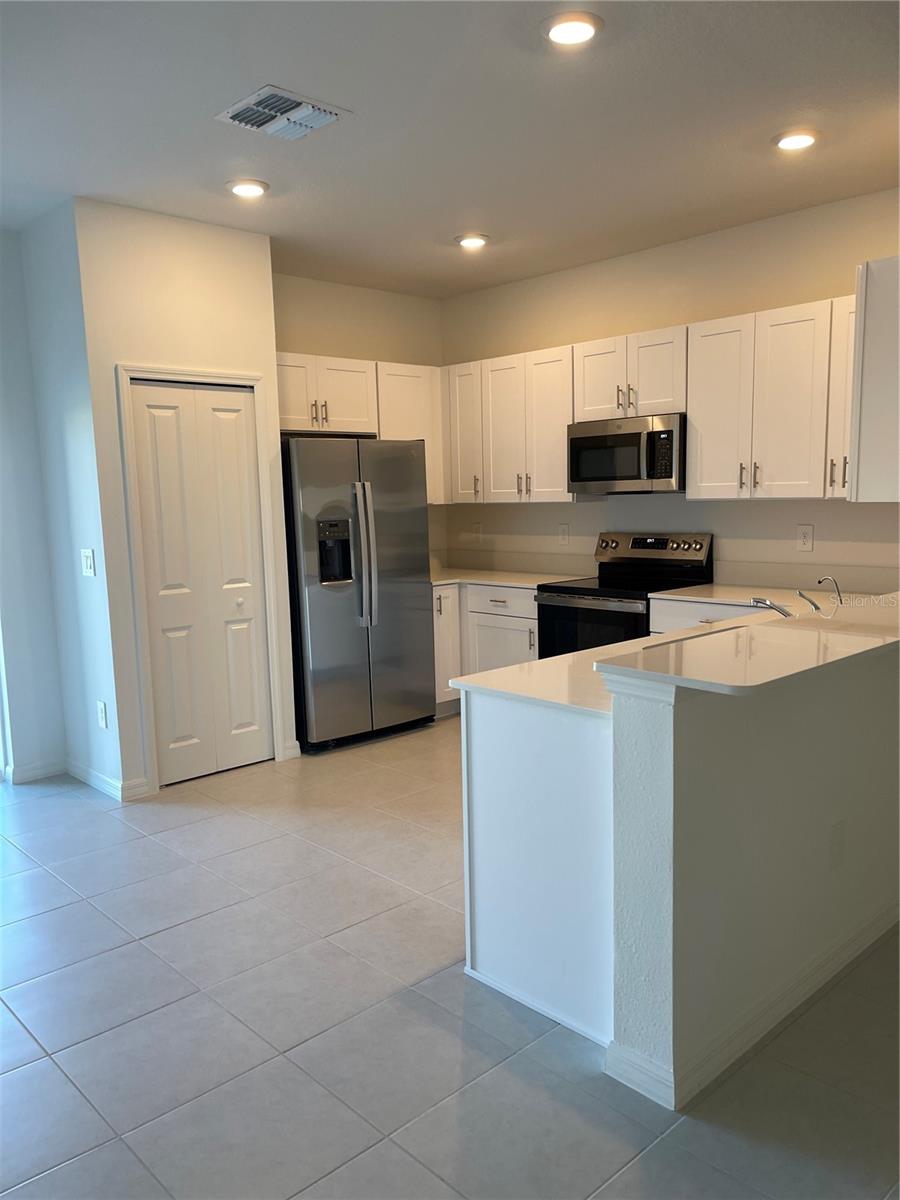 36217 RISA MICHELE ST, ZEPHYRHILLS, FL — photo 10