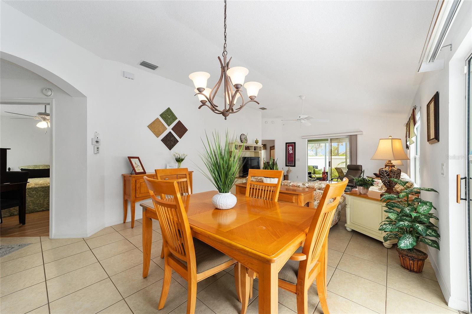 2426 SAFFRON LN, THE VILLAGES, FL — photo 11