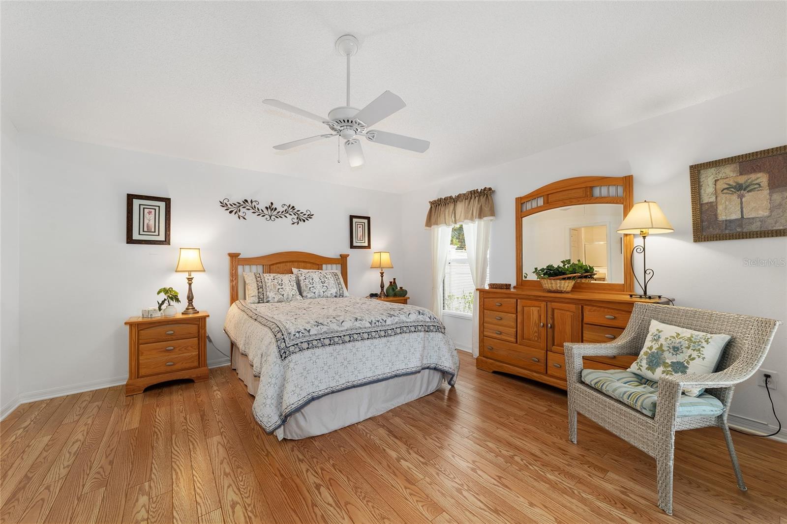 2426 SAFFRON LN, THE VILLAGES, FL — photo 16