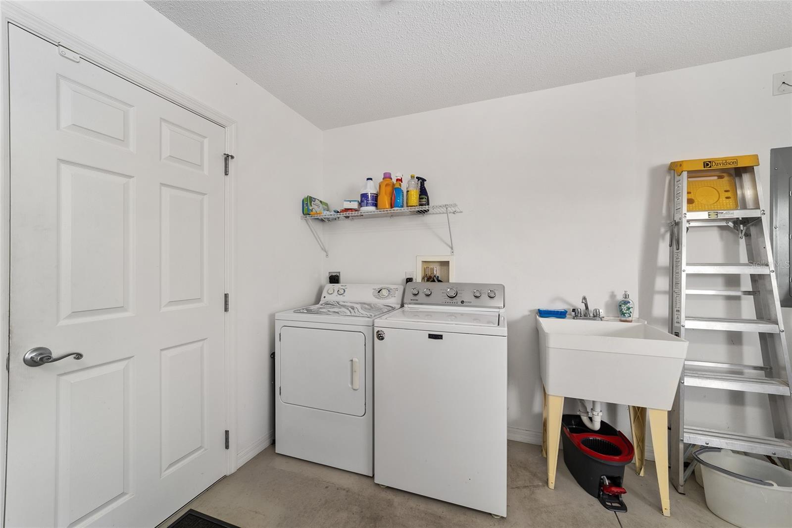 2426 SAFFRON LN, THE VILLAGES, FL — photo 29