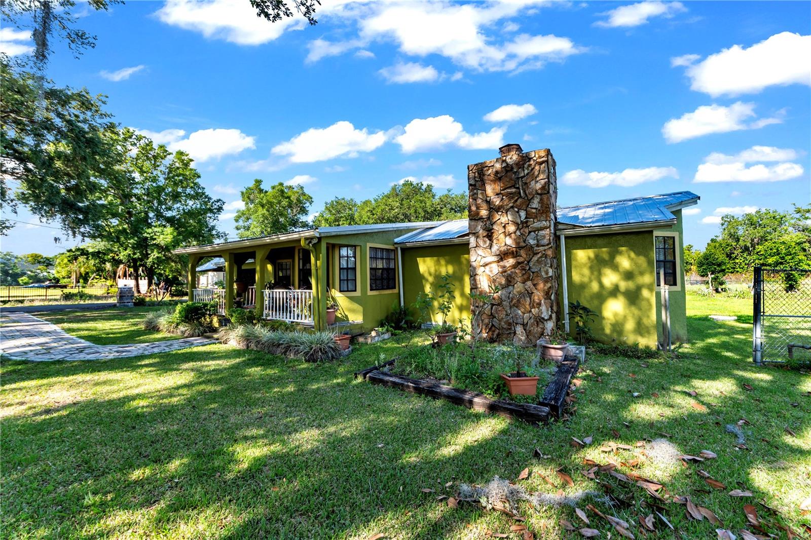 13610 ACKER RD, DOVER, FL — photo 2