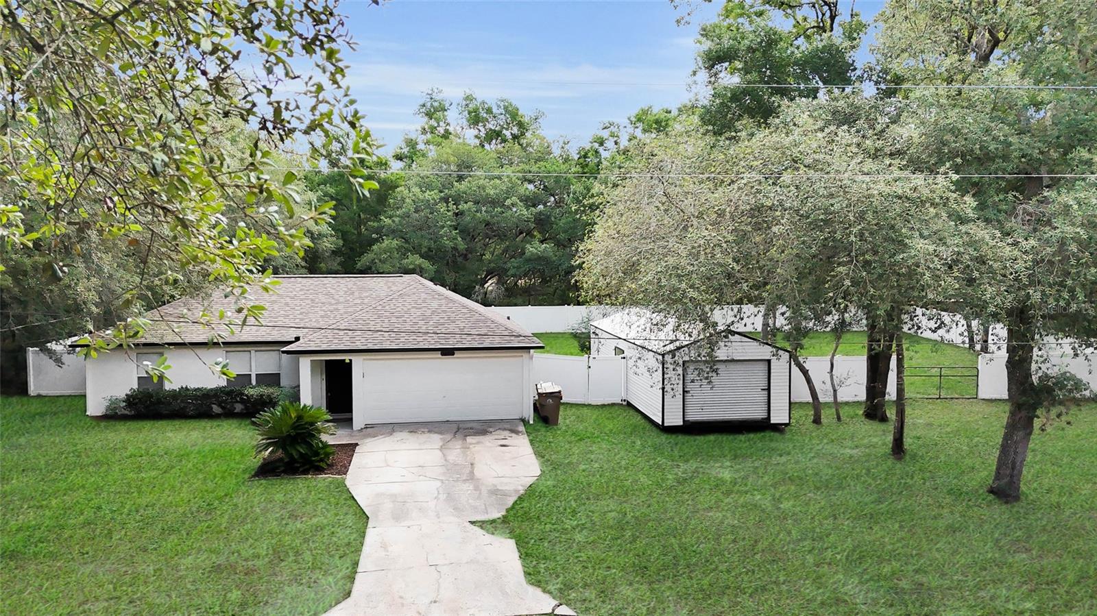 40206 PALM ST, LADY LAKE, FL