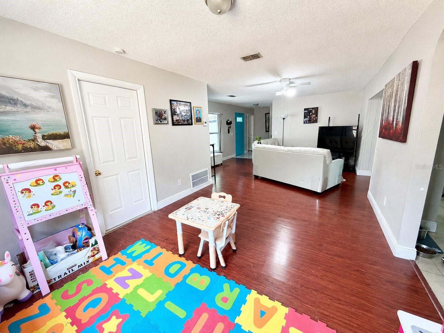 143 VALLEY CIR, BRANDON, FL — photo 7