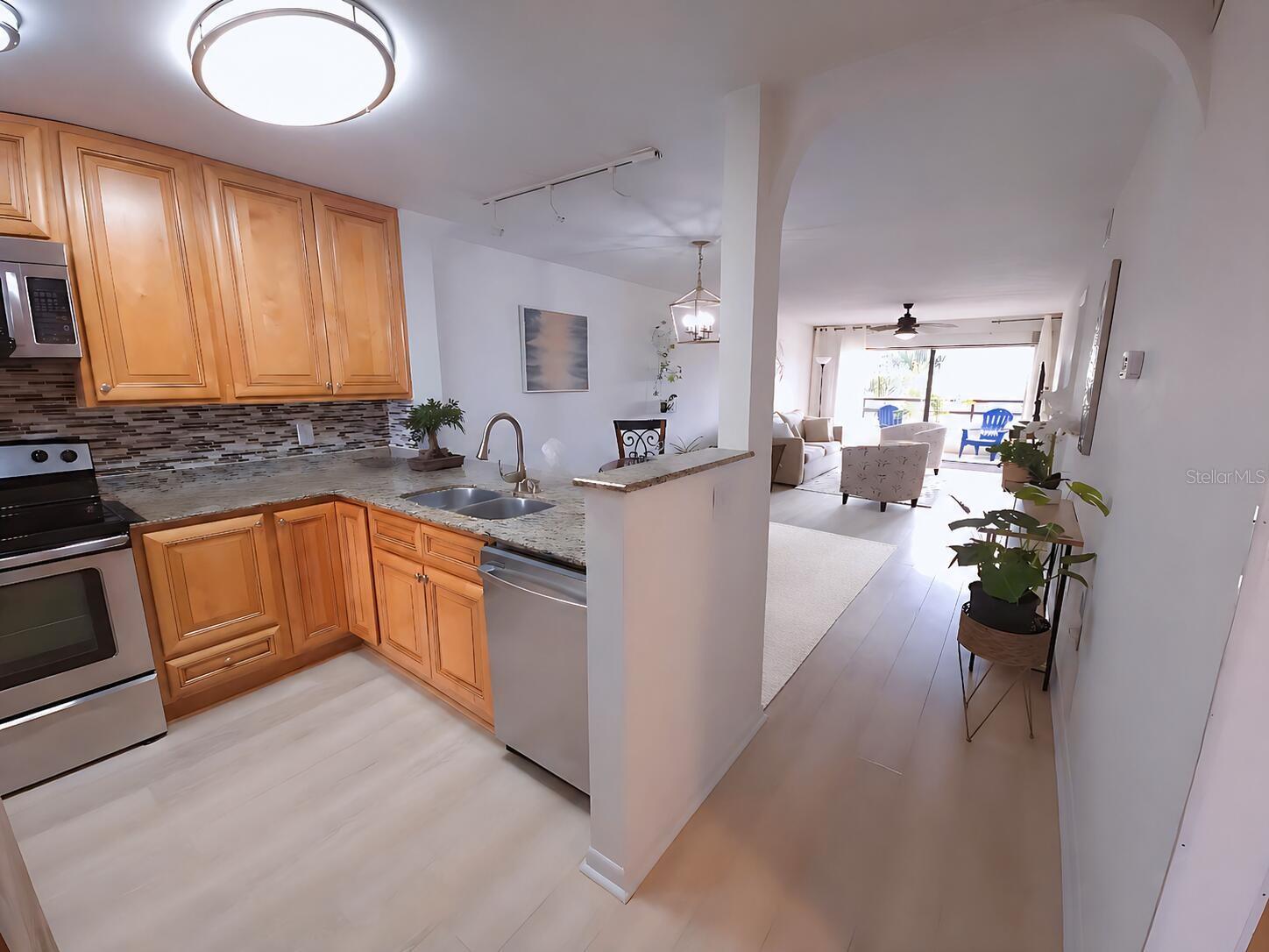 106 1ST ST E #215, ST PETERSBURG, FL — photo 24
