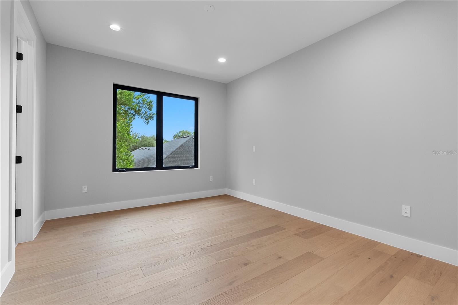 1000 N FOREST AVE, ORLANDO, FL — photo 36