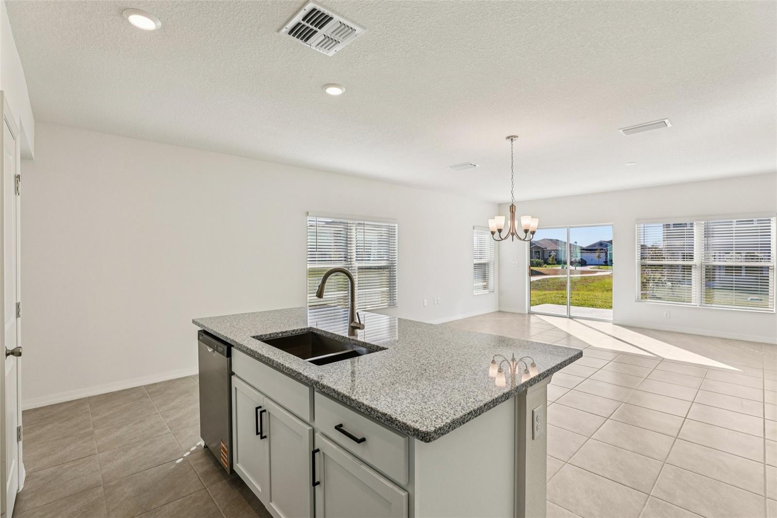 387 SEQUOIA DR, LAKE WALES, FL — photo 3