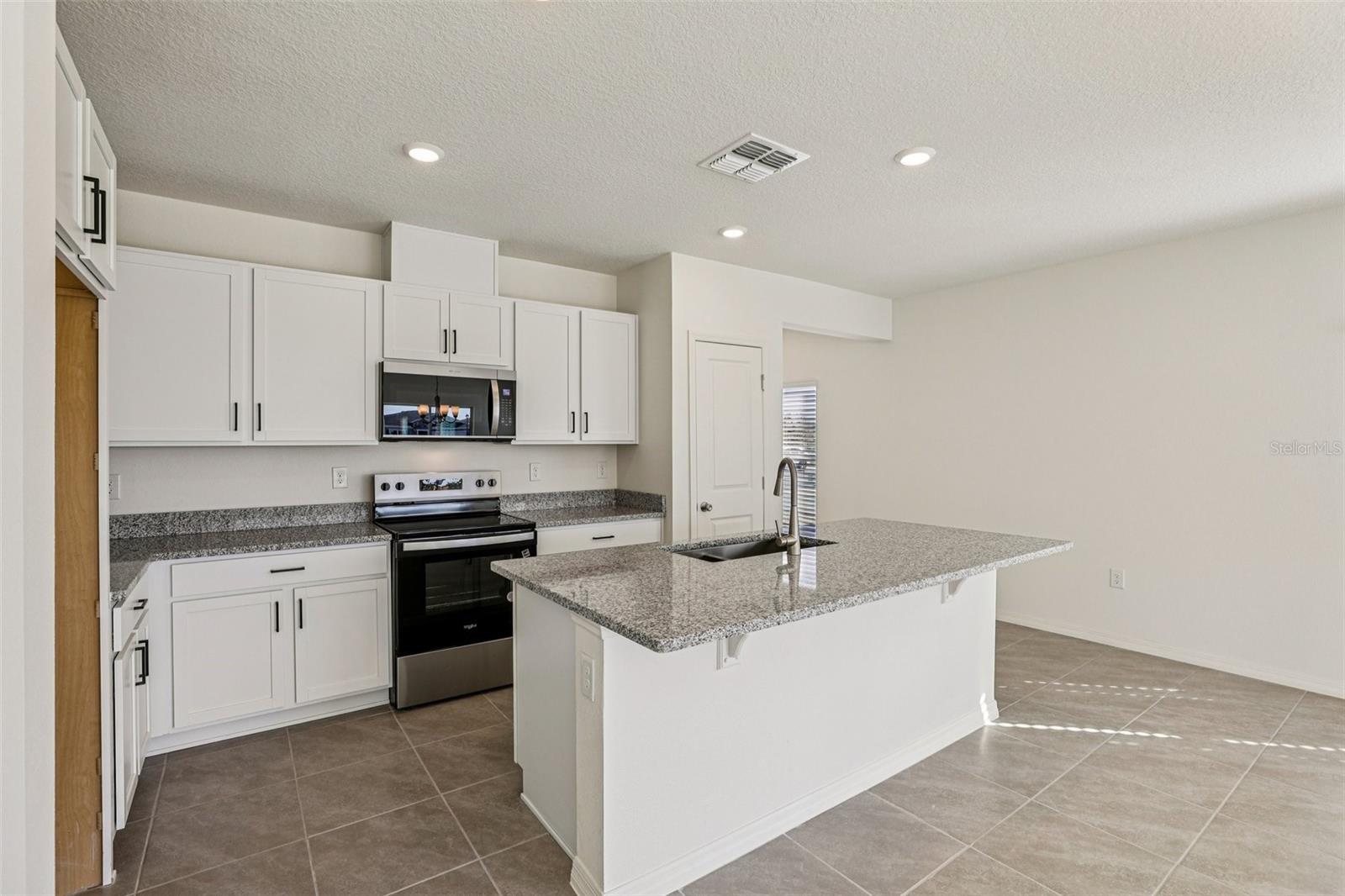 387 SEQUOIA DR, LAKE WALES, FL — photo 4