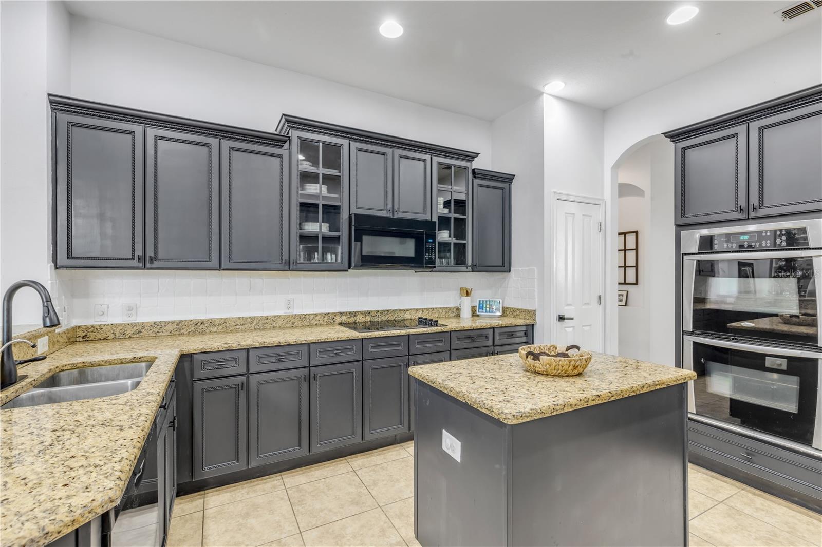 3021 ISOLA BELLA BLVD, MOUNT DORA, FL — photo 82