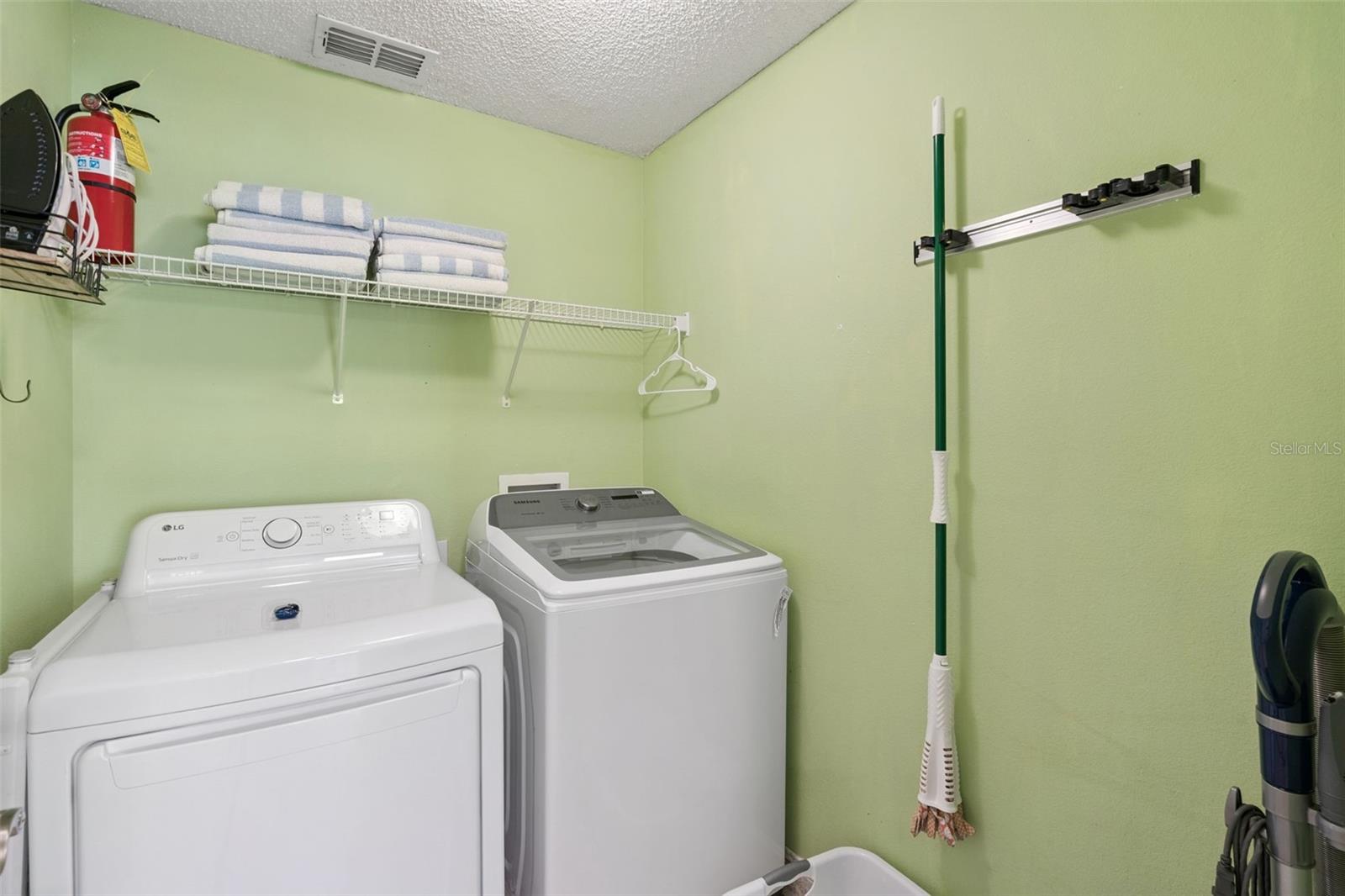 2694 LA ISLA CT, KISSIMMEE, FL — photo 23