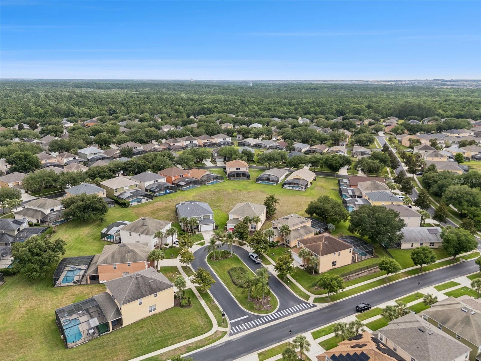 2694 LA ISLA CT, KISSIMMEE, FL — photo 40