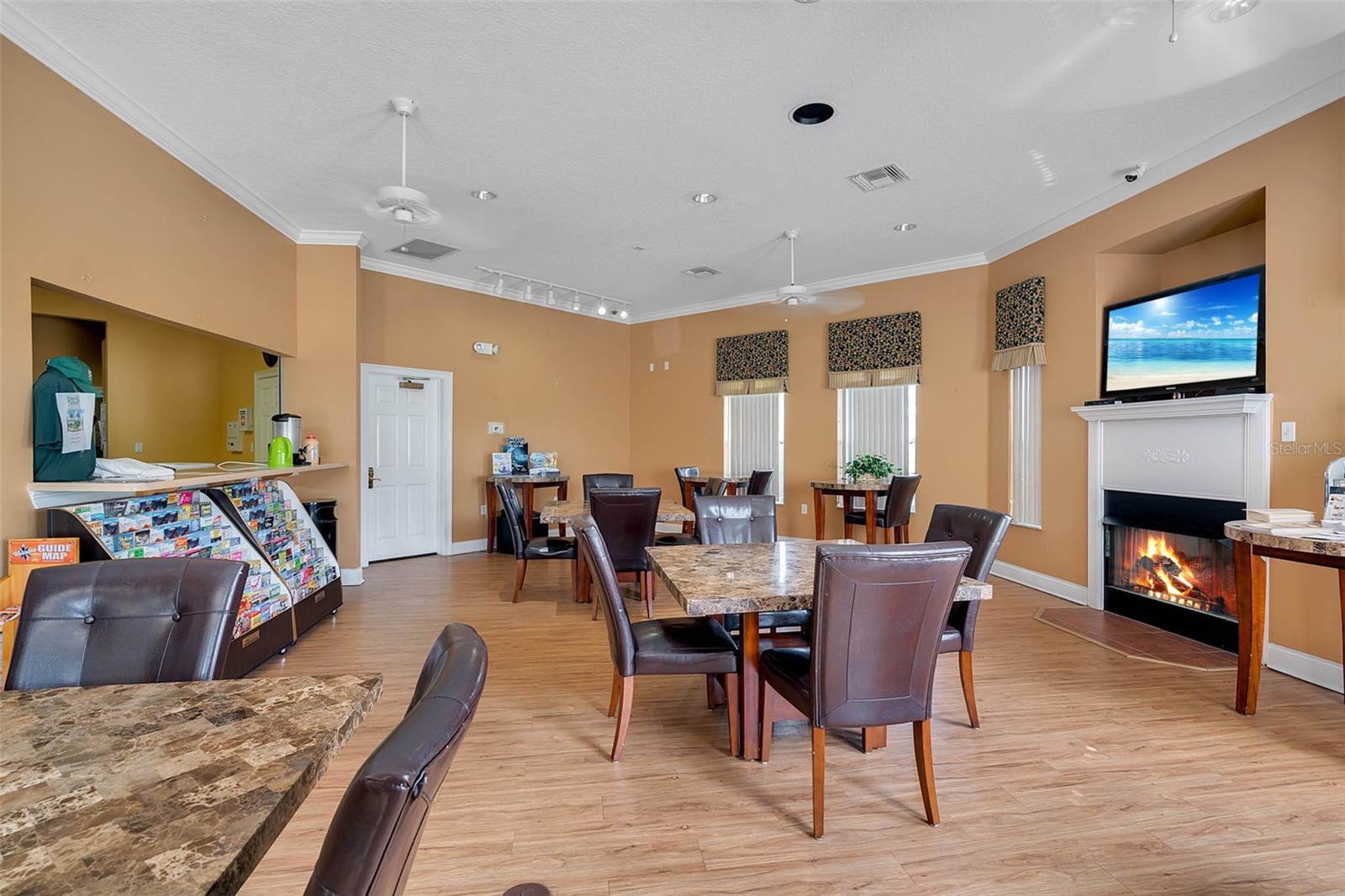 2694 LA ISLA CT, KISSIMMEE, FL — photo 54