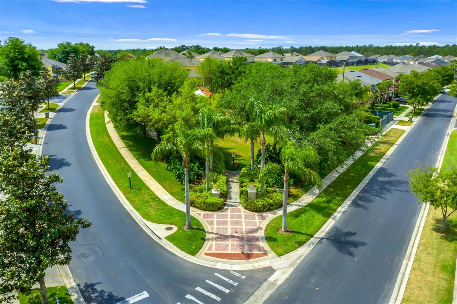 2694 LA ISLA CT, KISSIMMEE, FL — photo 65