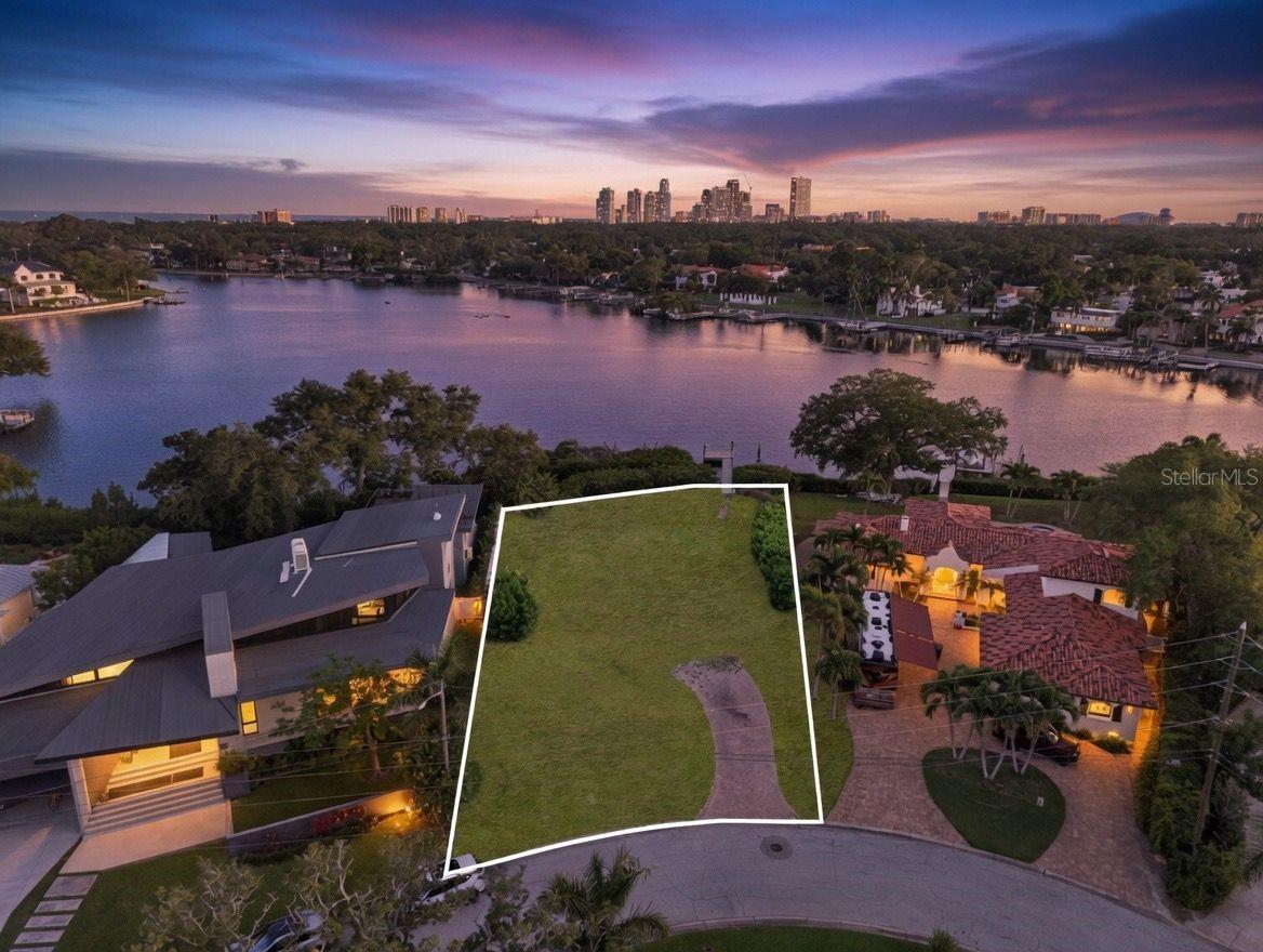 1026 MONTEREY BLVD NE, ST PETERSBURG, FL — photo 2