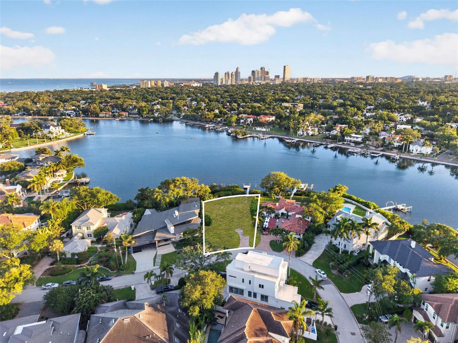 1026 MONTEREY BLVD NE, ST PETERSBURG, FL — photo 4